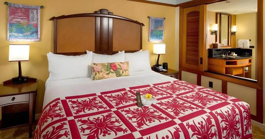 Bed in Aulani, Disney Vacation Club Villas