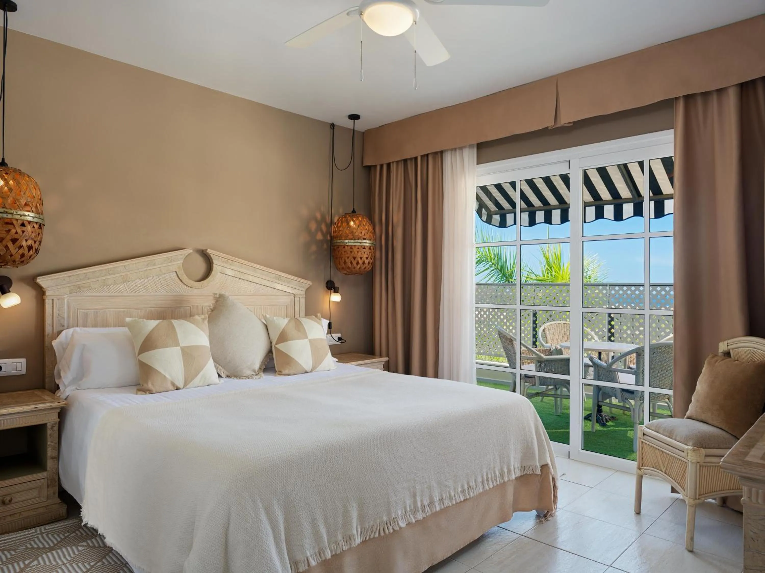 Photo of the whole room, Bed in Gran Oasis Resort