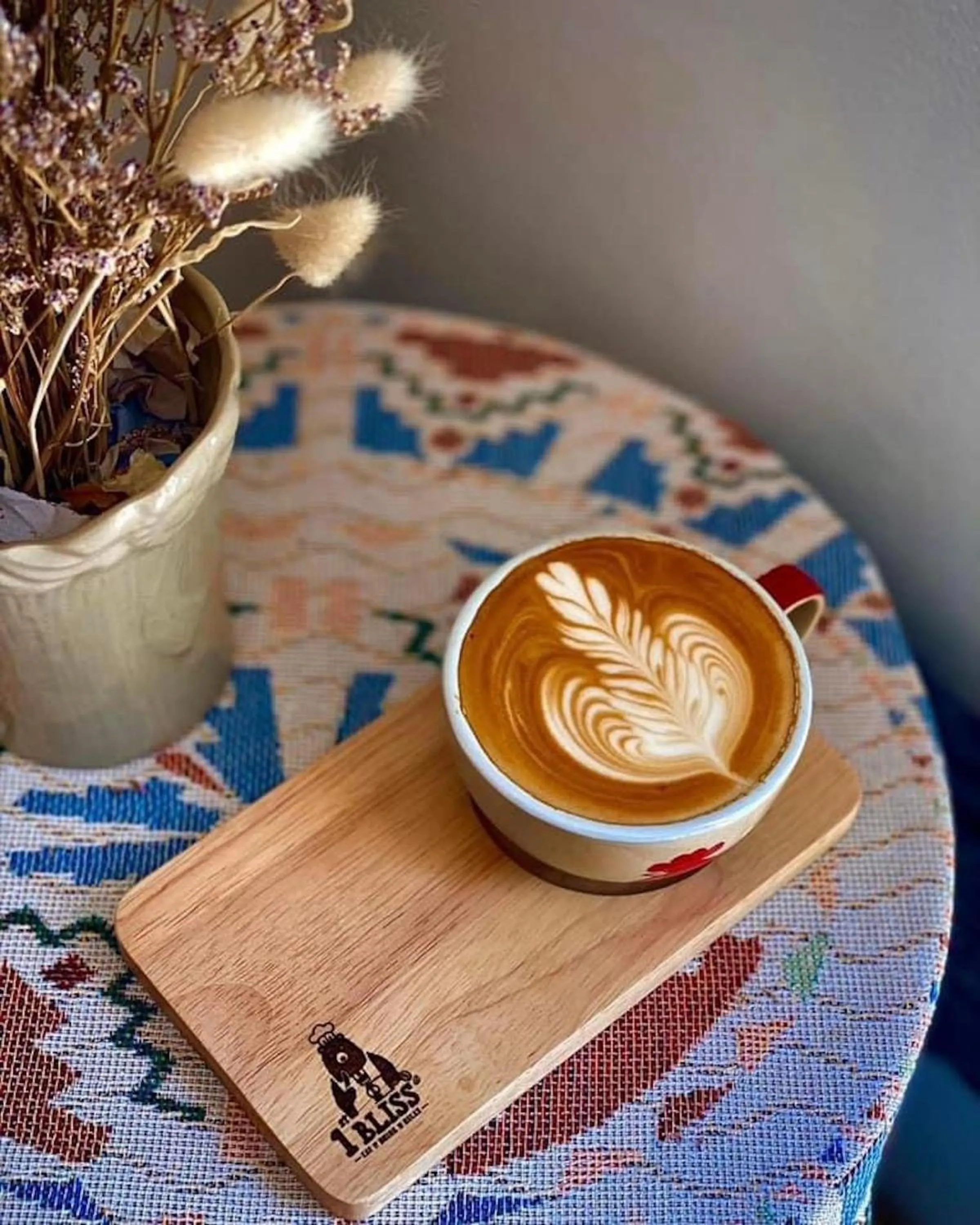 Restaurant/places to eat in Penguin Villa Resort & Bistro