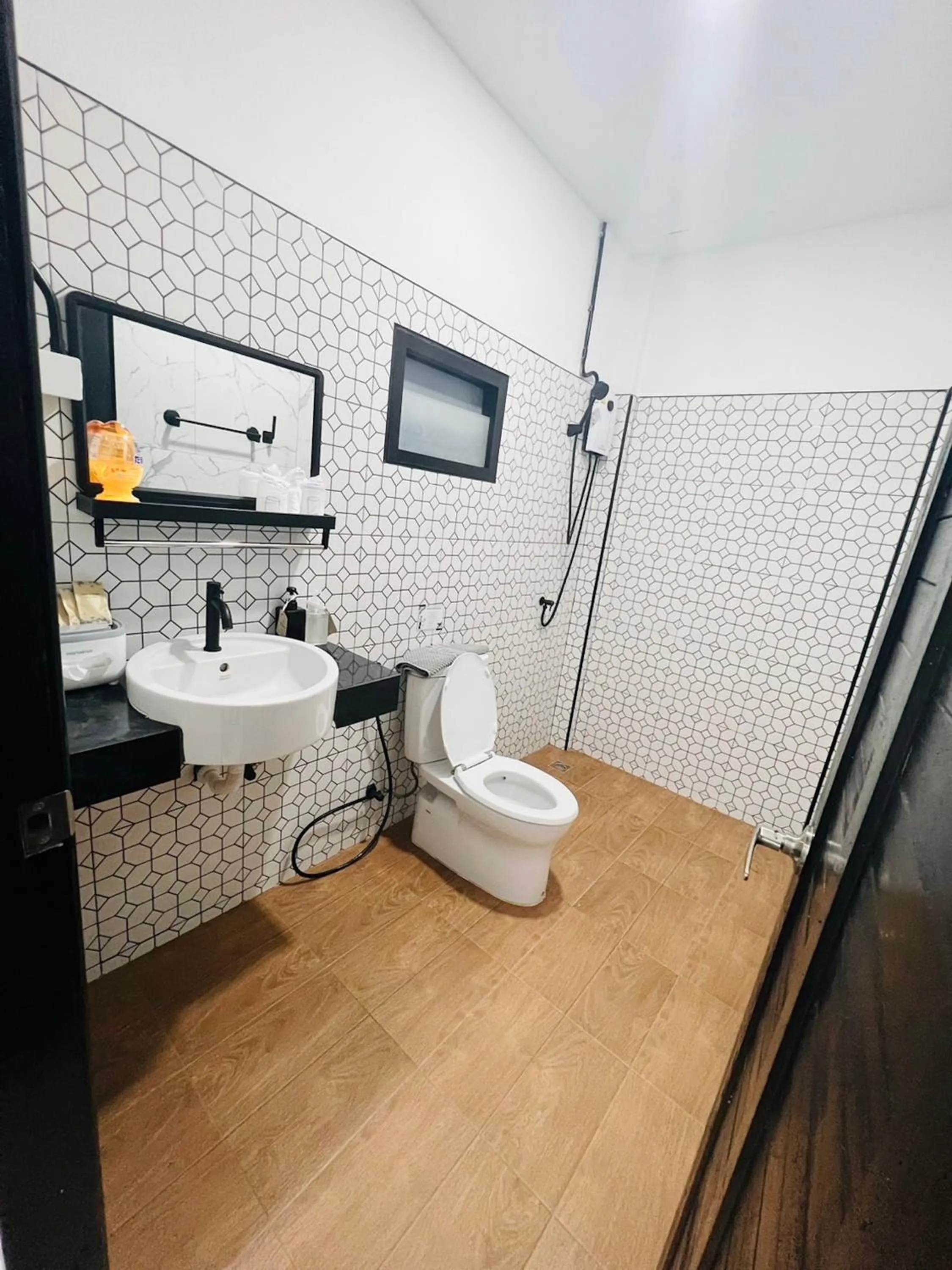 Shower in Penguin Villa Resort & Bistro