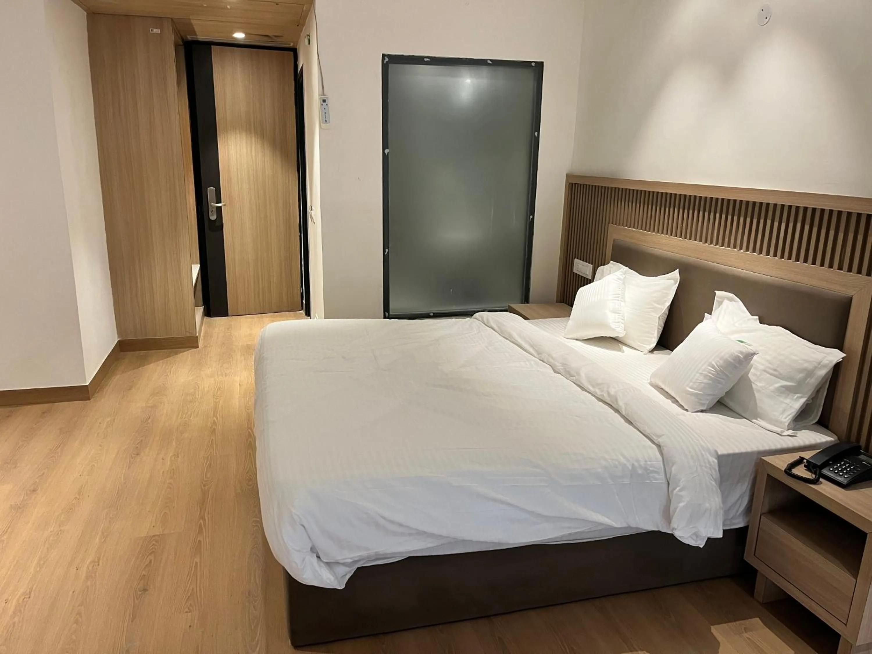 Bedroom, Bed in Pride Inn