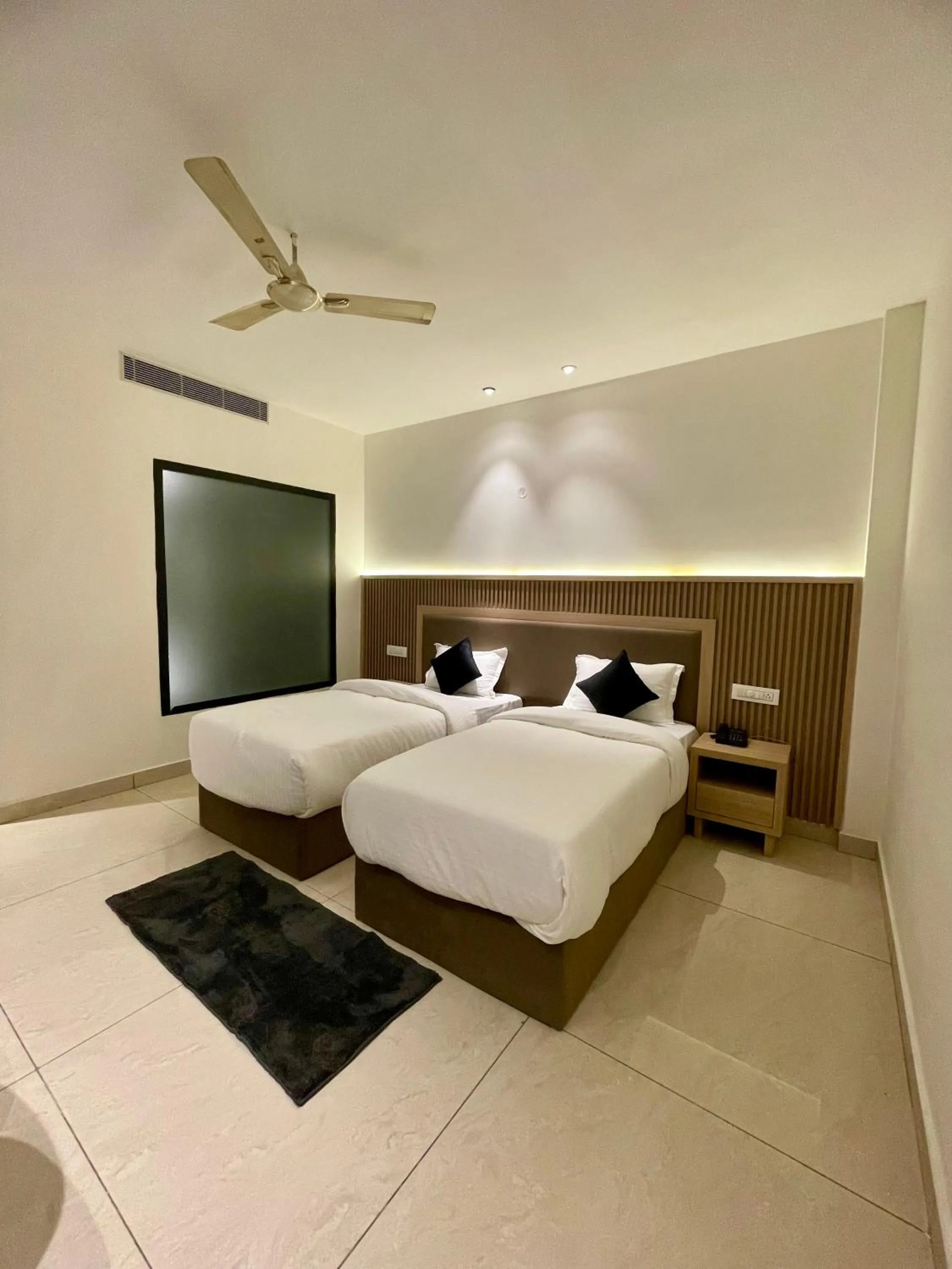 Photo of the whole room, Bed in Pride Inn