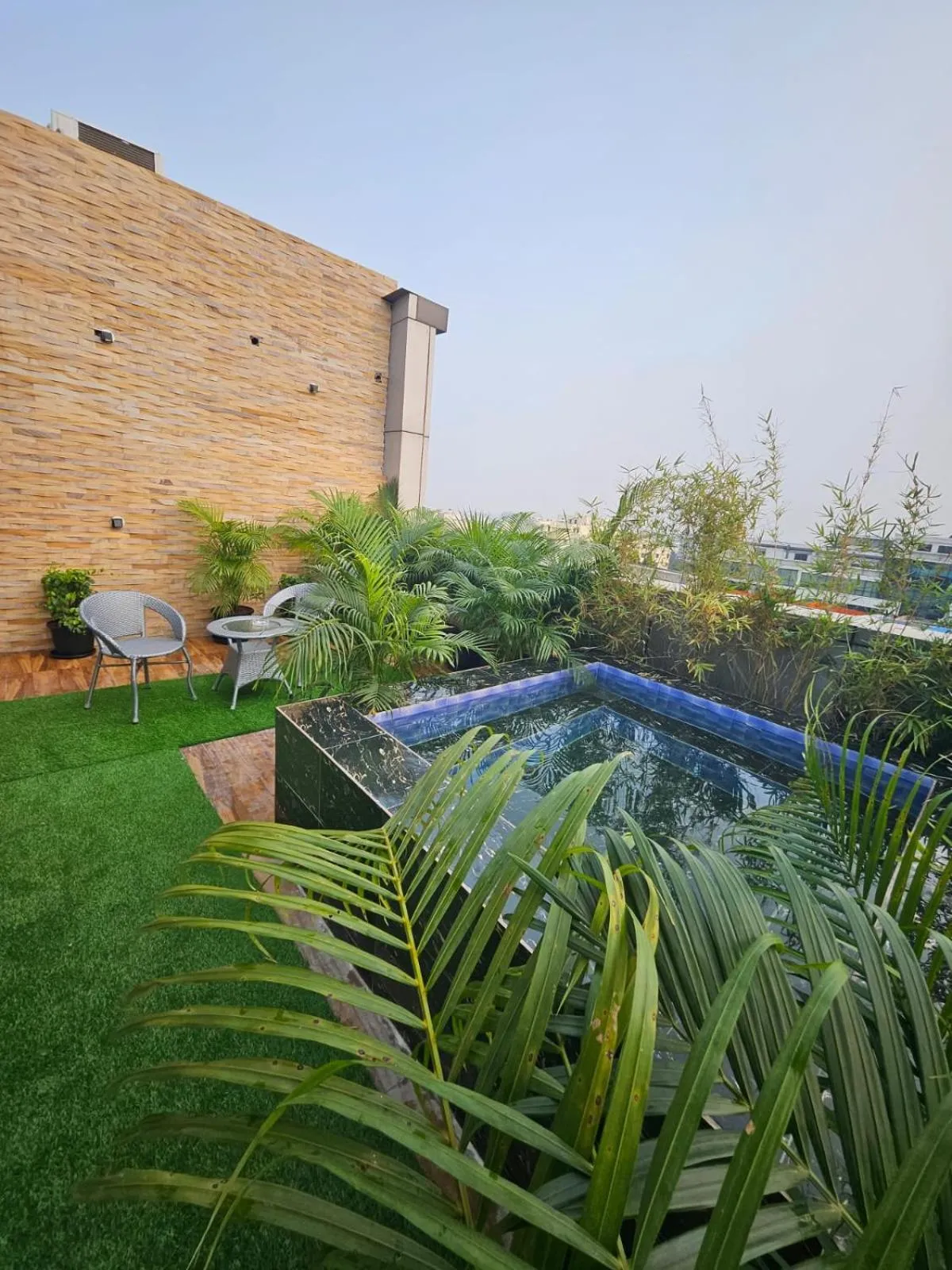 Hot Tub in Eleven Views by Fracspace
