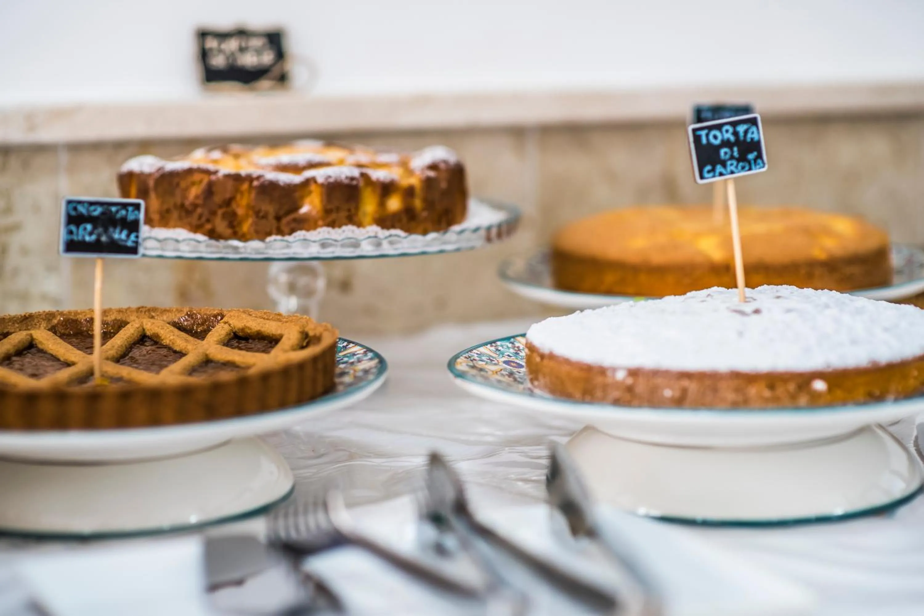 Restaurant/places to eat in GH Hotel