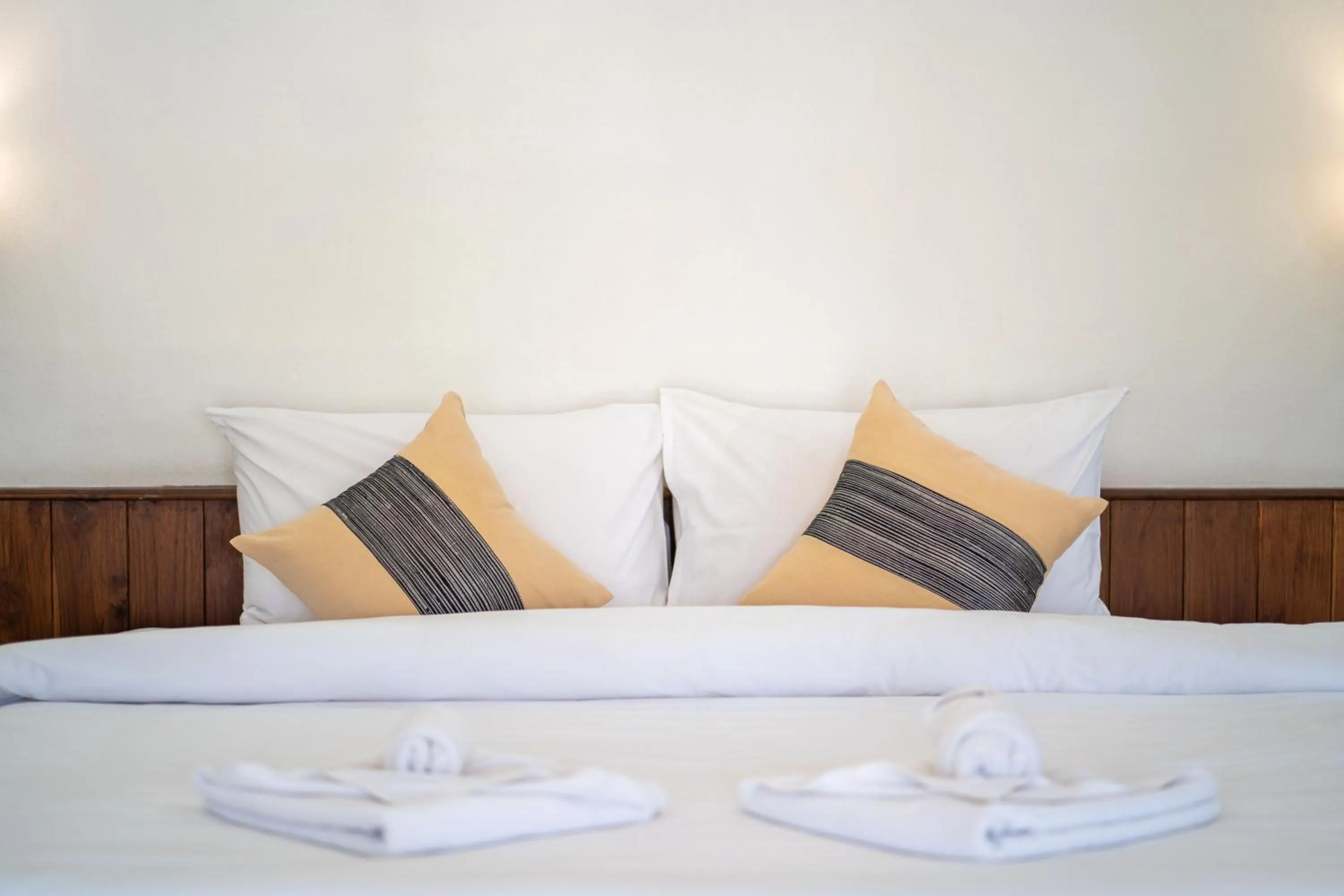 Bedroom, Bed in Luangsay Inn