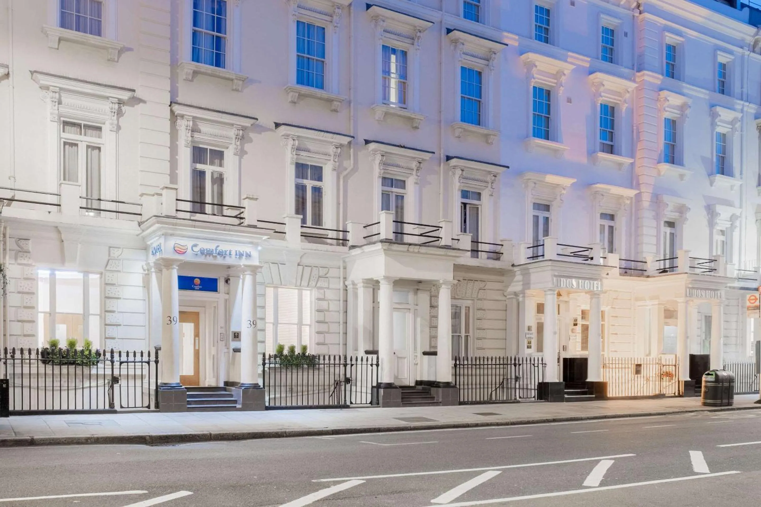 Property Building in Comfort Inn Westminster