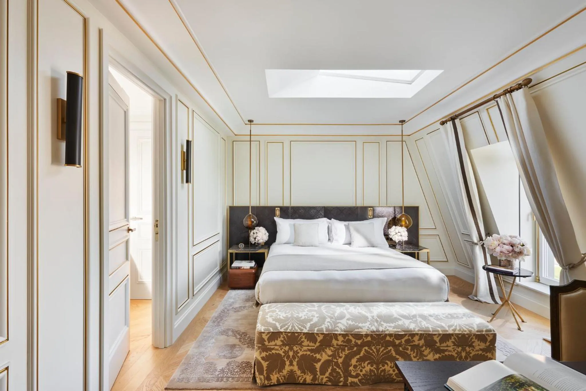Photo of the whole room, Bed in Mandarin Oriental Ritz, Madrid