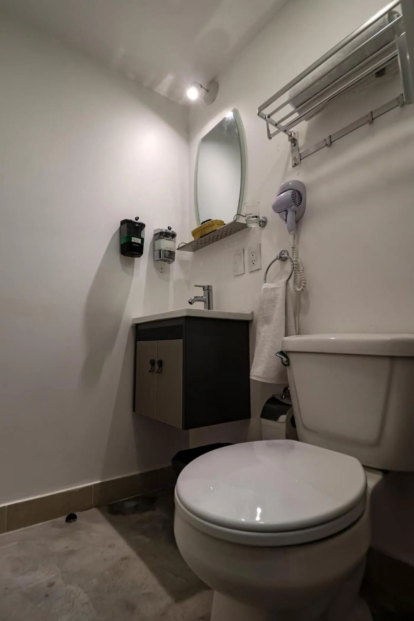 Bathroom in Hotel Emma