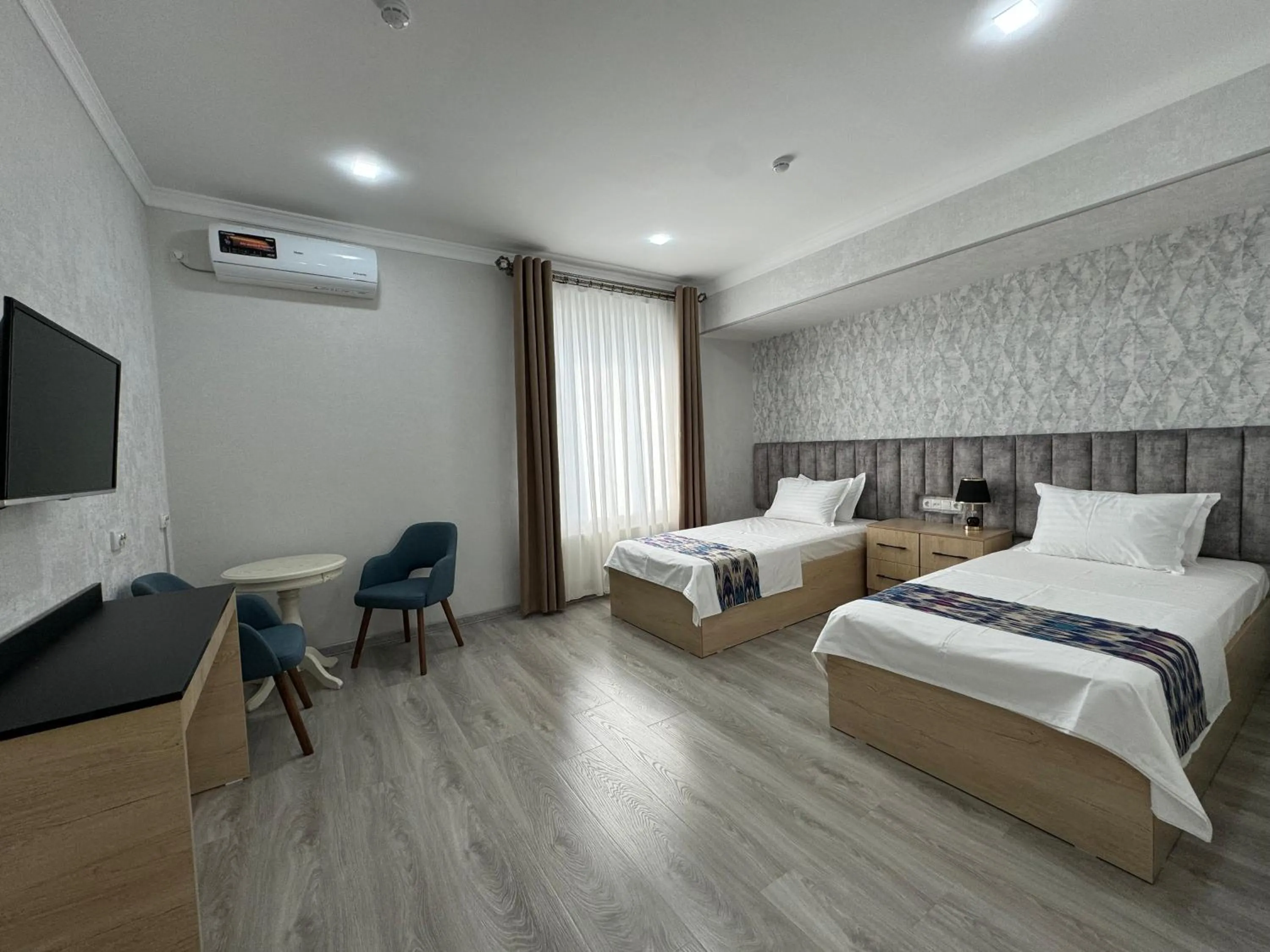 Photo of the whole room, Bed in DSF GARDEN HOTEL