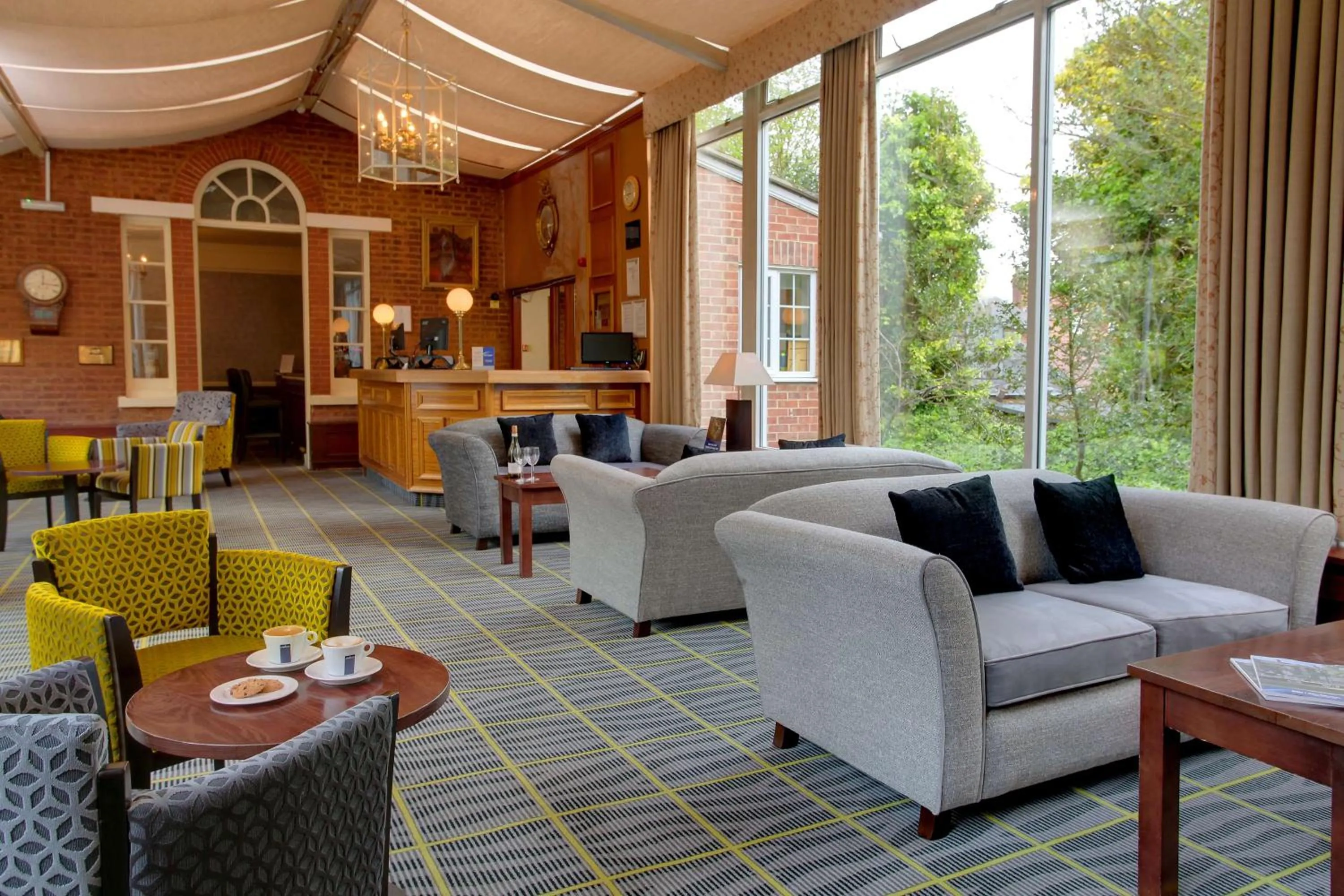 Lobby or reception in Best Western Moore Place Hotel