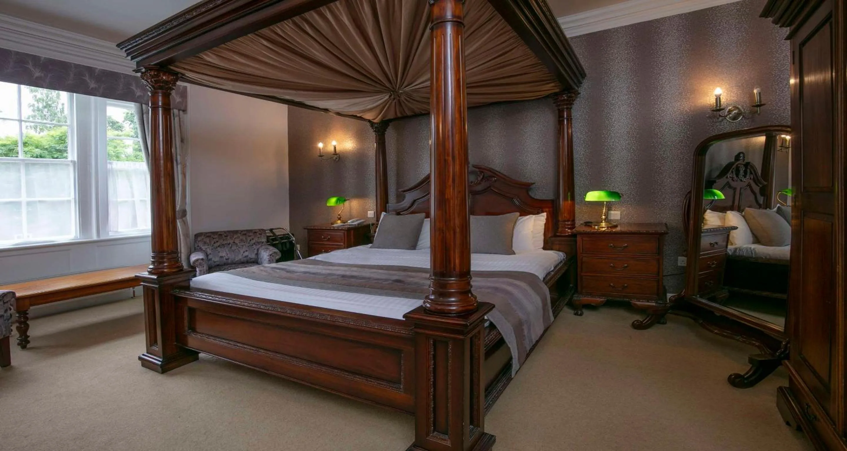 Bedroom, Bed in Best Western Moore Place Hotel