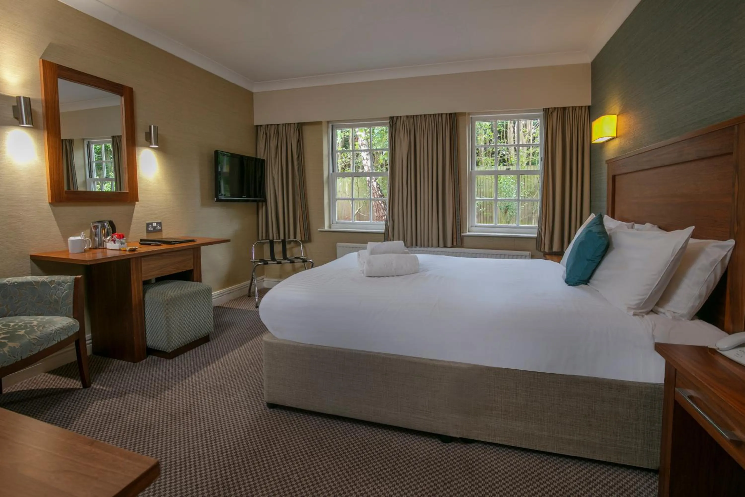 Bedroom, Bed in Best Western Moore Place Hotel