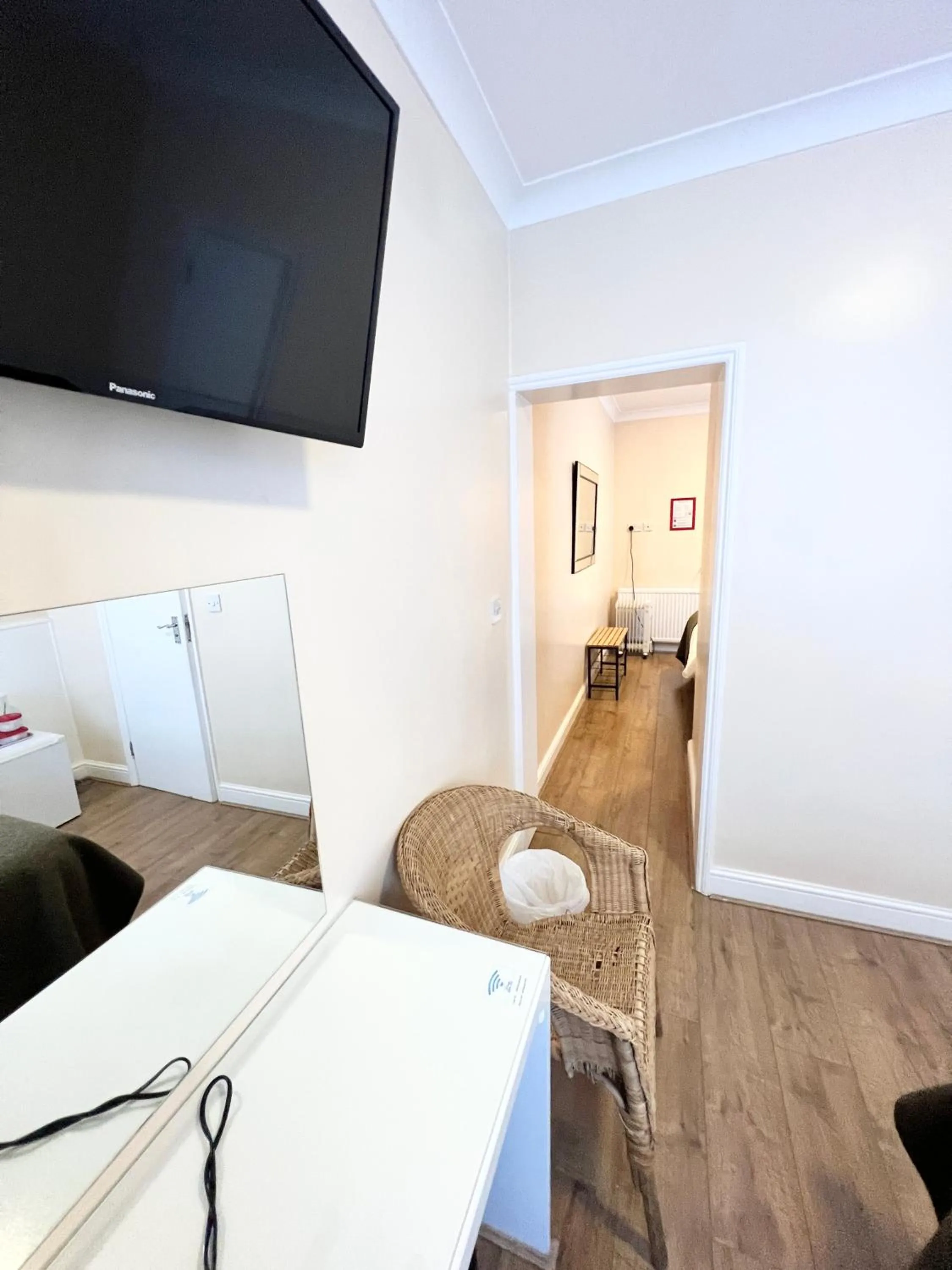 Bedroom in Melbourne House Hotel