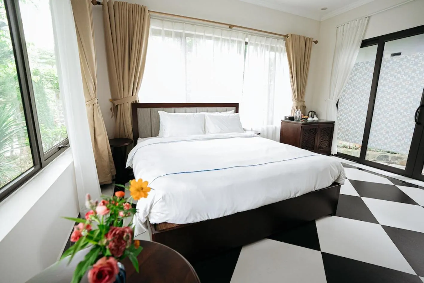 Bed in Paradise Soc Son Resort