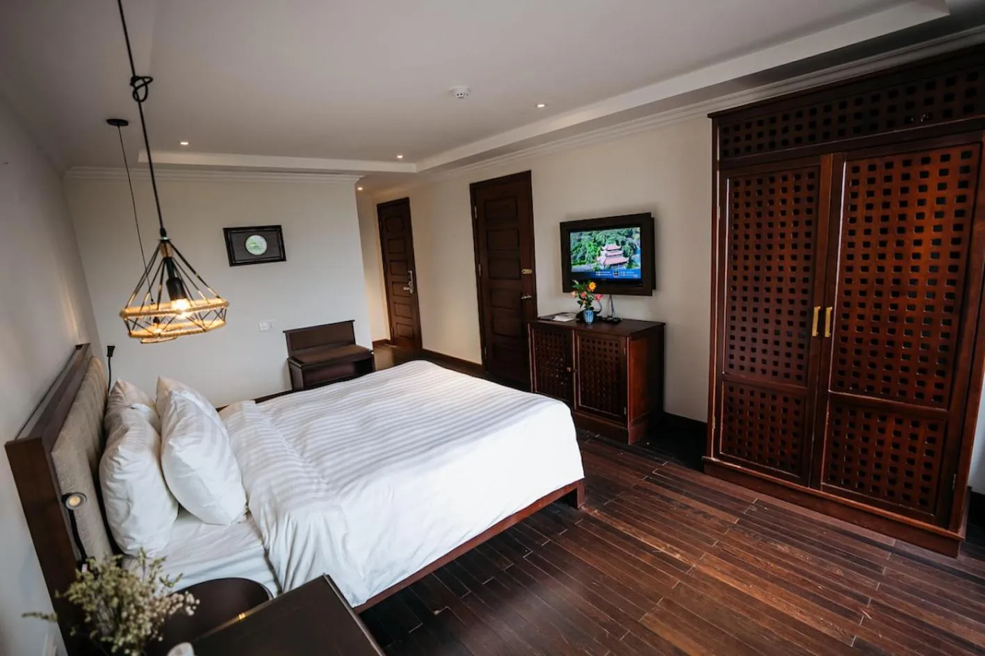 Bed in Paradise Soc Son Resort