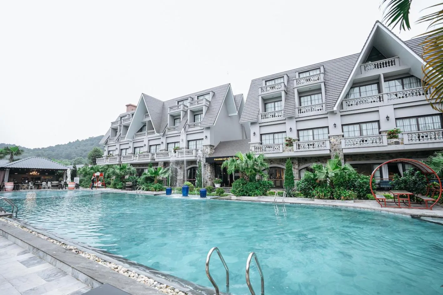 Property building in Paradise Soc Son Resort