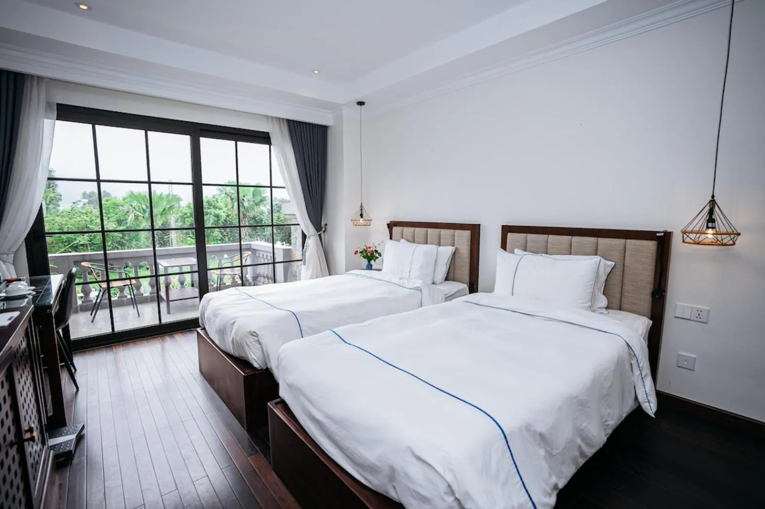 Bed in Paradise Soc Son Resort