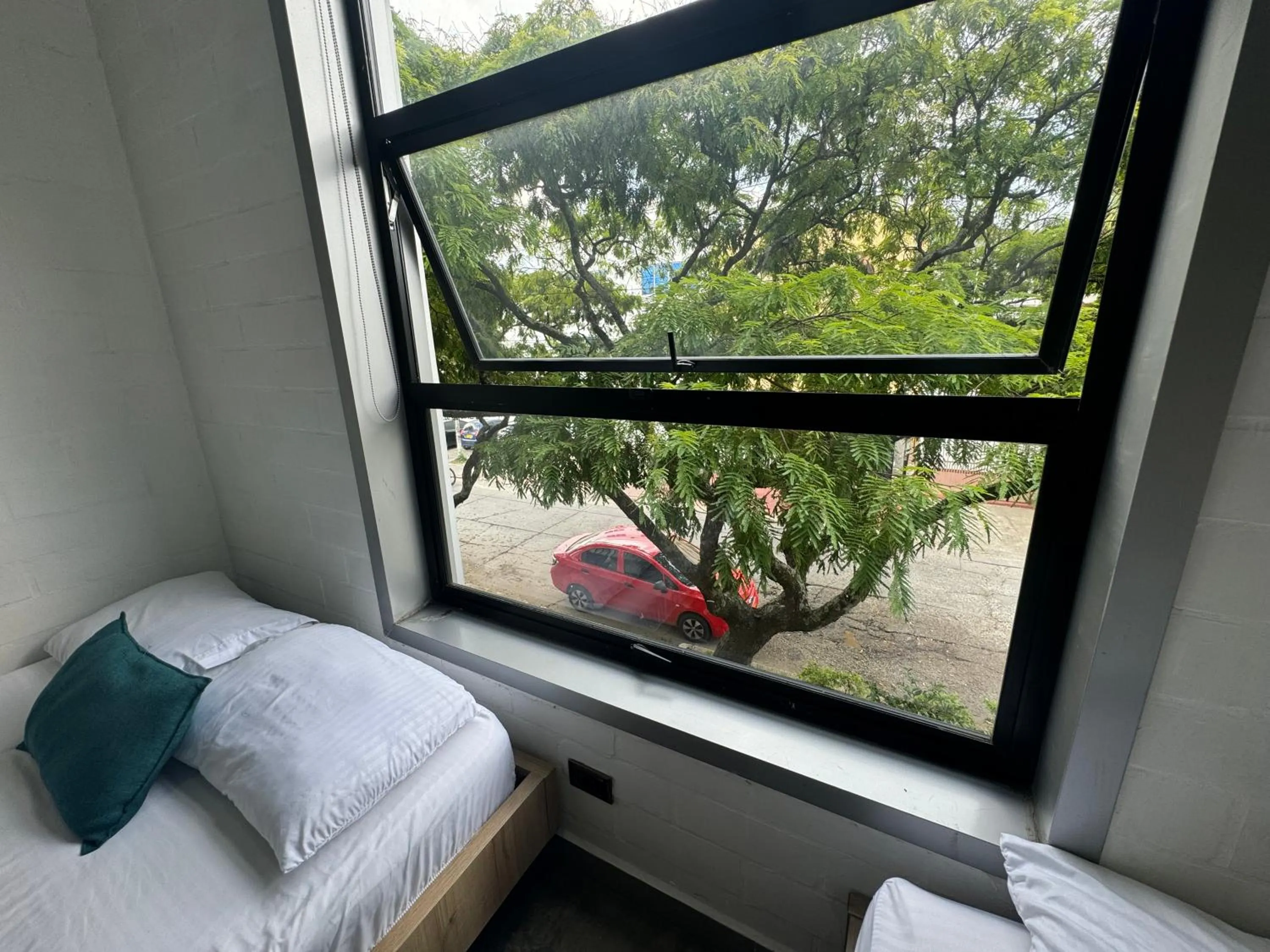 Garden view, Bed in Hotel Living Box San Fernando