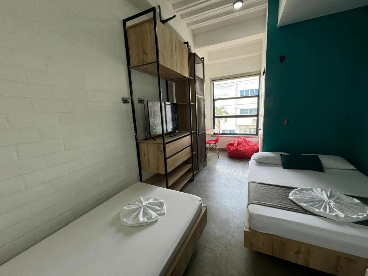 Photo of the whole room, Bed in Hotel Living Box San Fernando