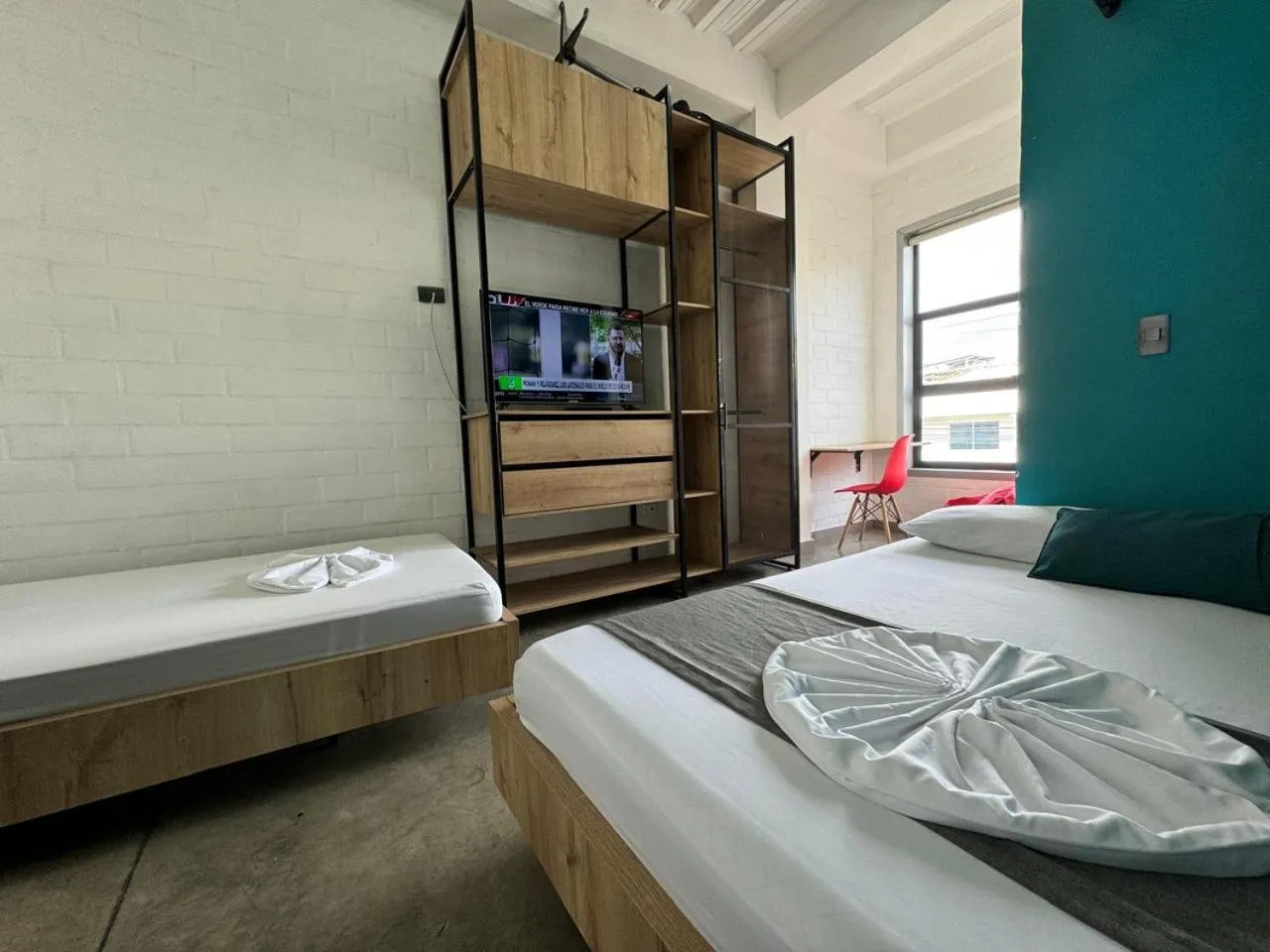 Photo of the whole room, Bed in Hotel Living Box San Fernando