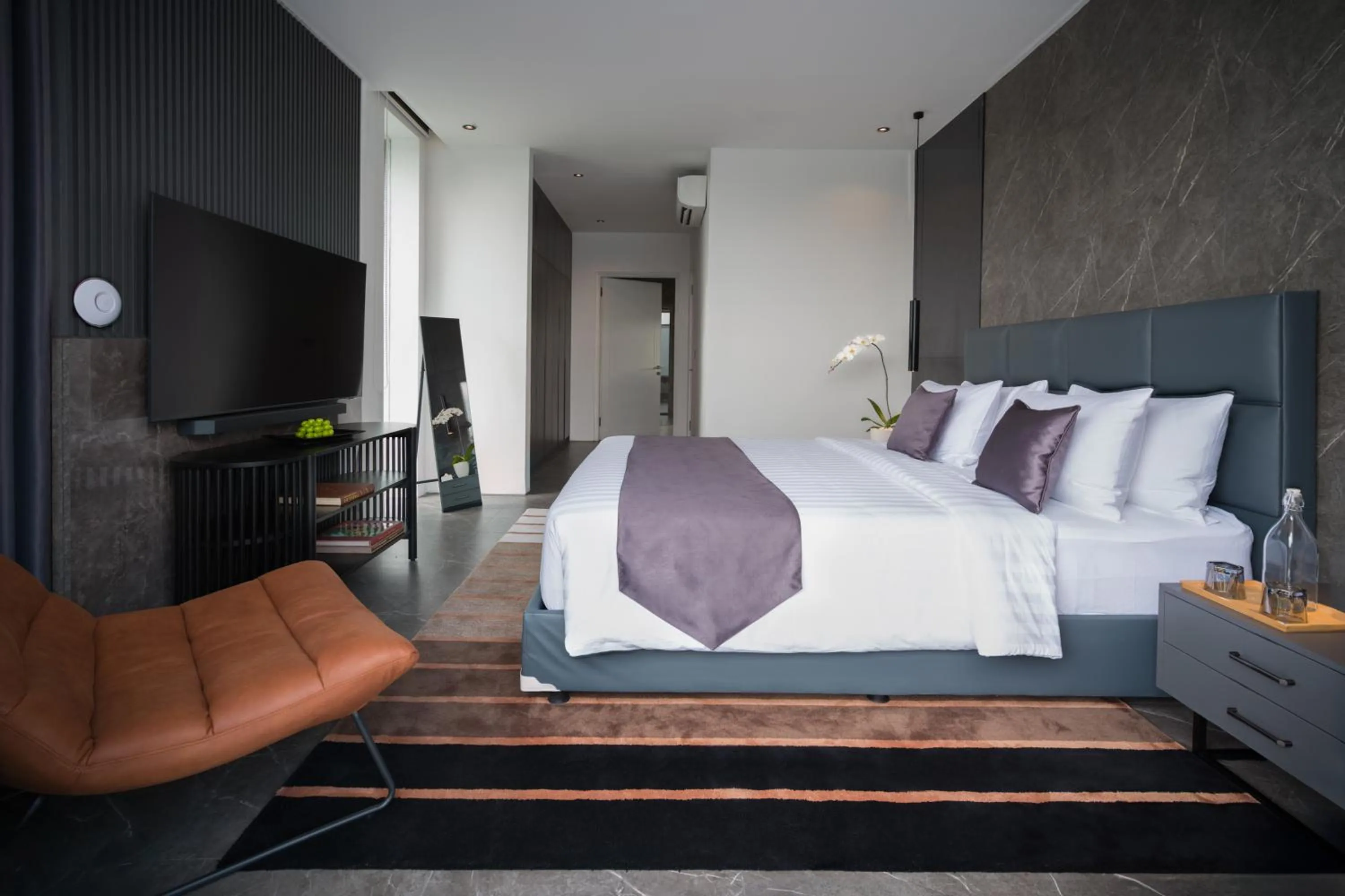 Bed in Umalas Creek Villas - Pool Villa with Shared Sauna & Ice Bath