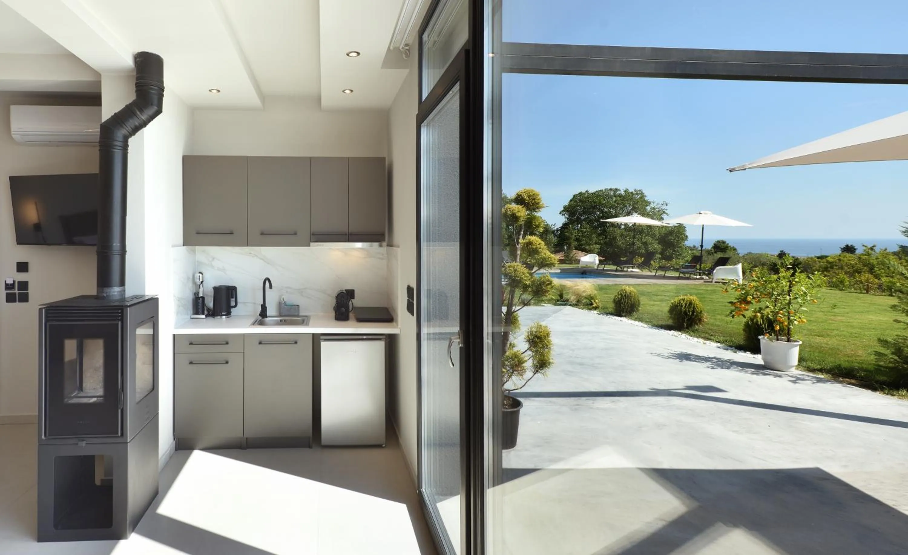 Kitchen or kitchenette in Olive All-Seasons Suites, Panel Hospitality Homes & Villas