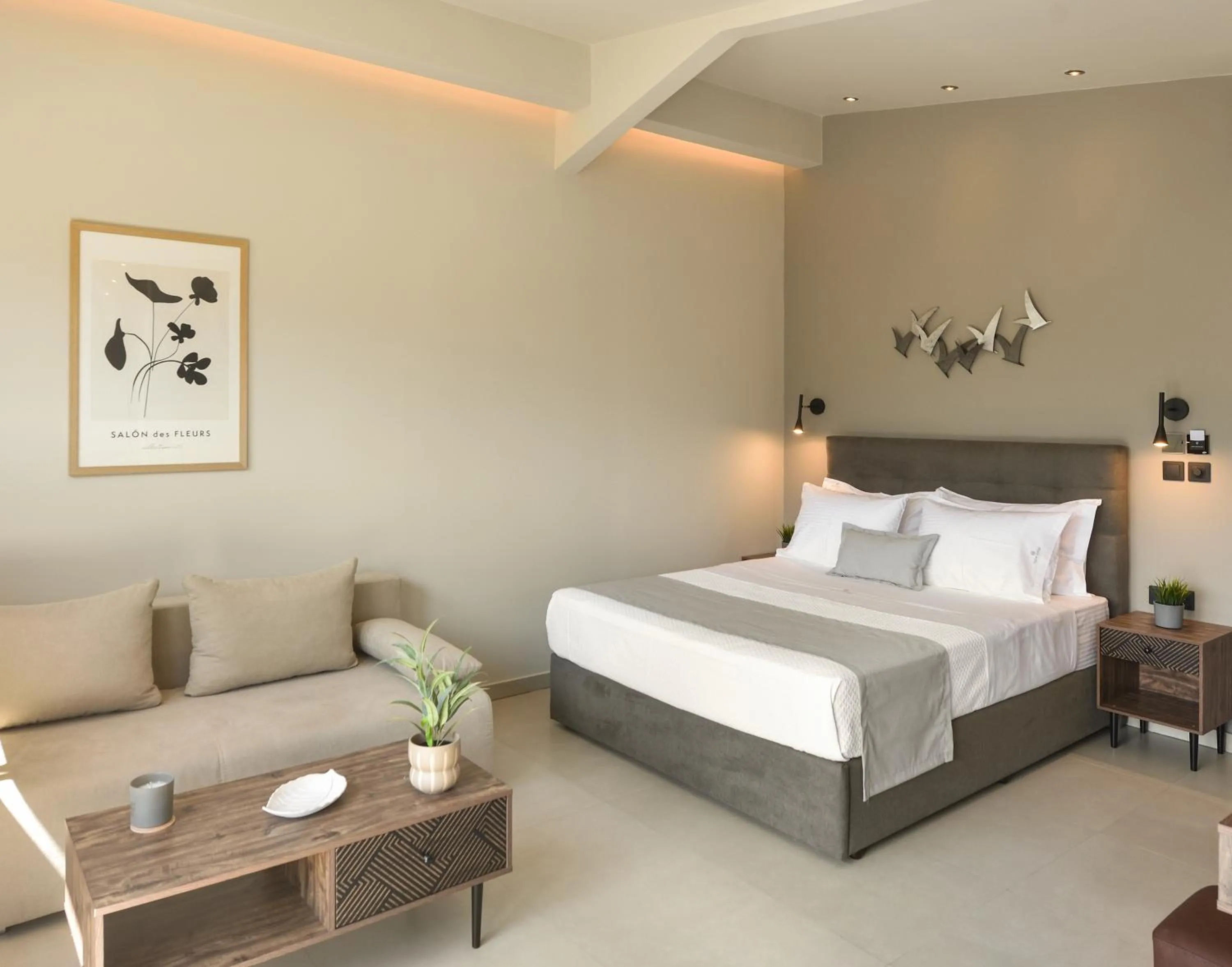 Bedroom, Bed in Olive All-Seasons Suites, Panel Hospitality Homes & Villas