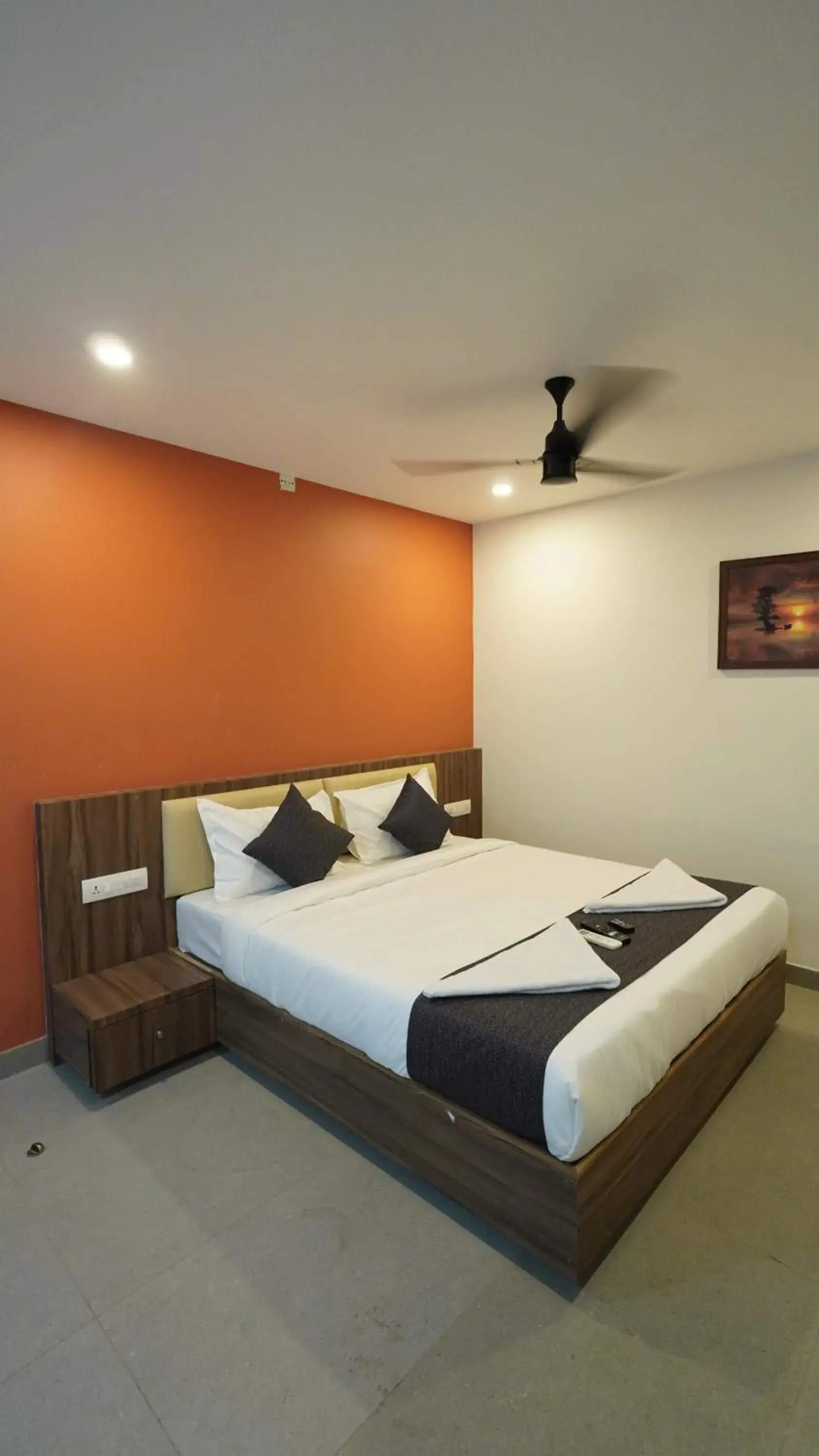 Deluxe Double Room in Hotel Hive Inn - Kozhikode Deluxe Double Room in Hotel Hive Inn - Kozhikode
