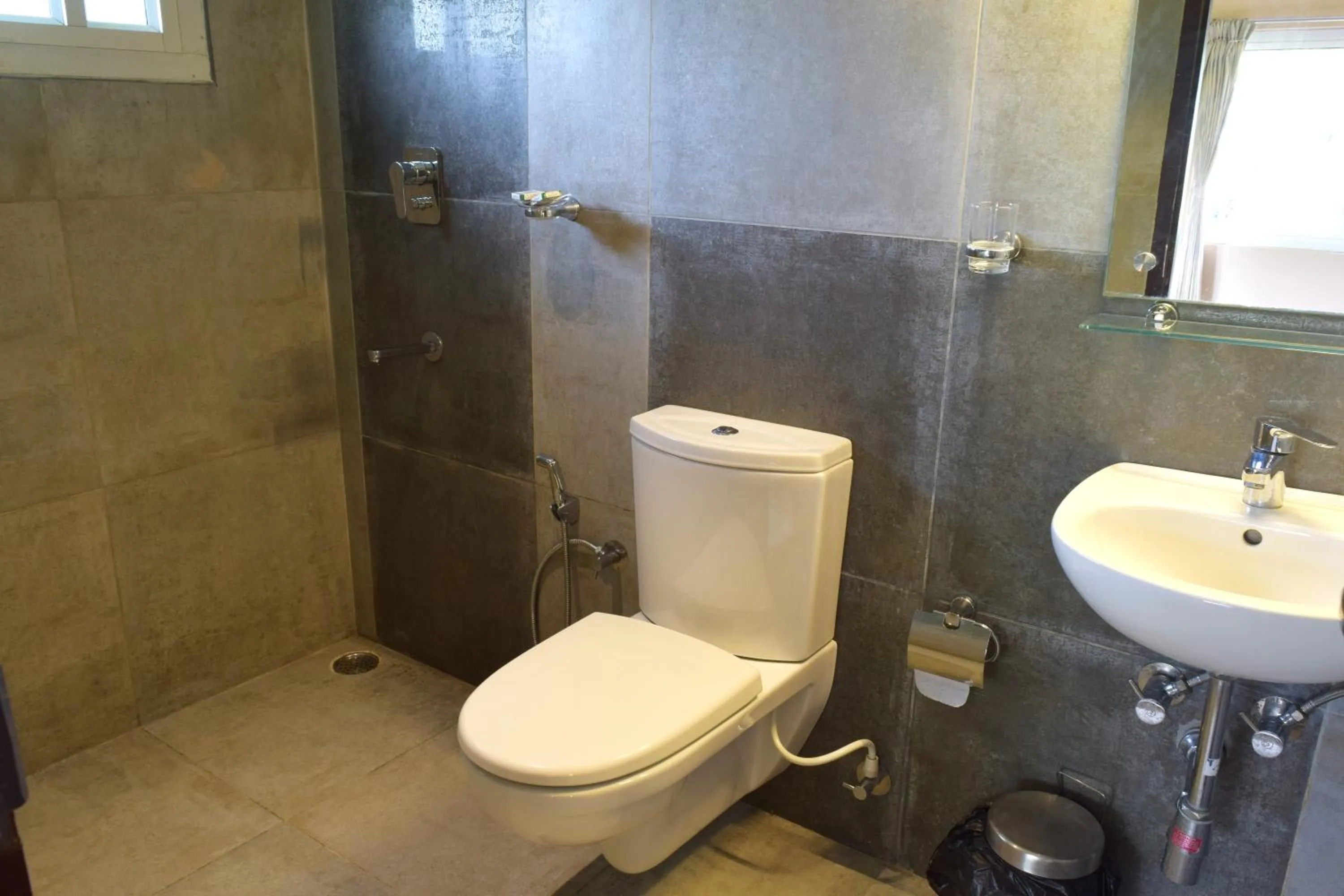 Bathroom in Avadale Kodaikanal - Stag Groups Not Allowed