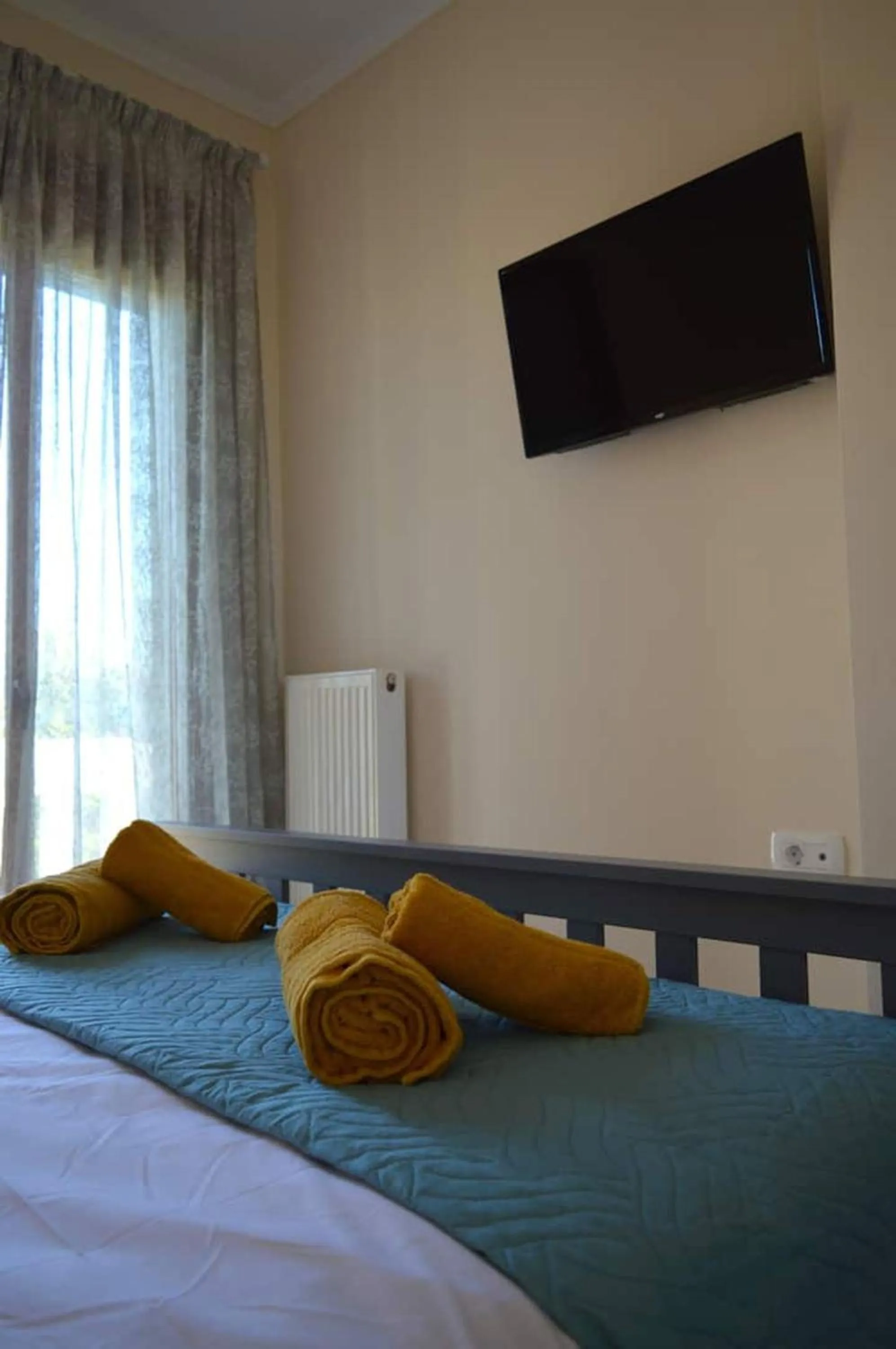 Bed in Maleme ocean front serenity