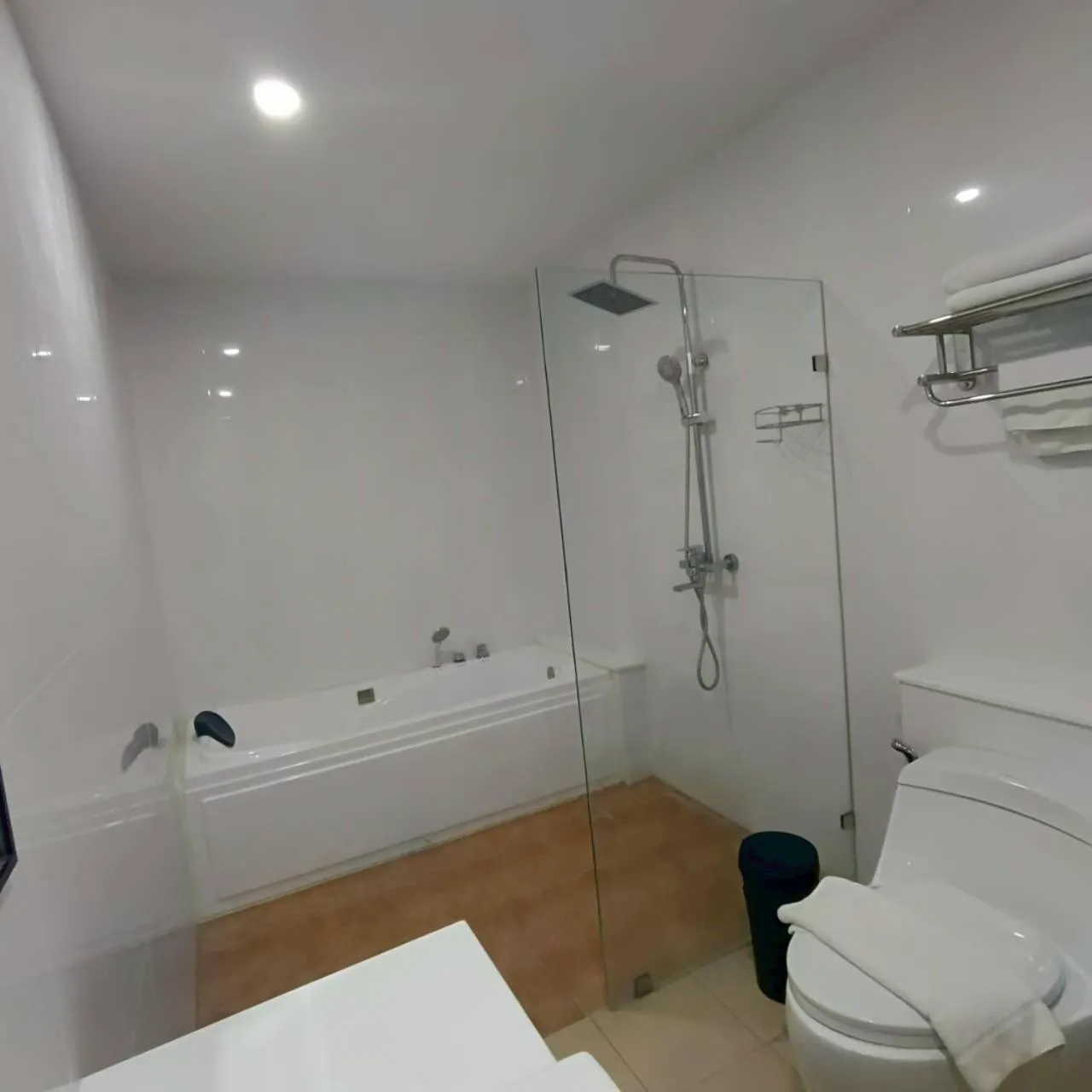 Cozy Donmueang Hotel