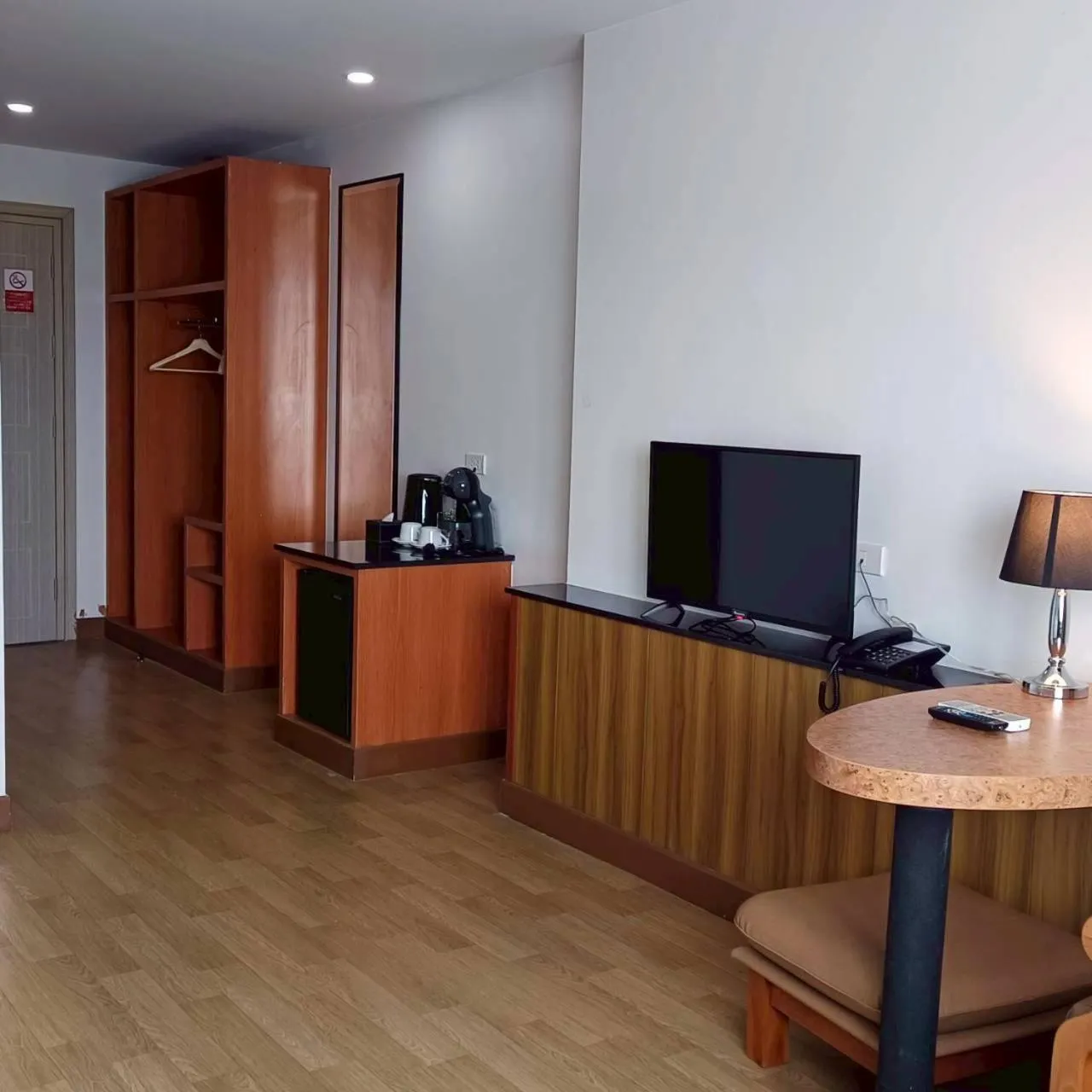 Cozy Donmueang Hotel