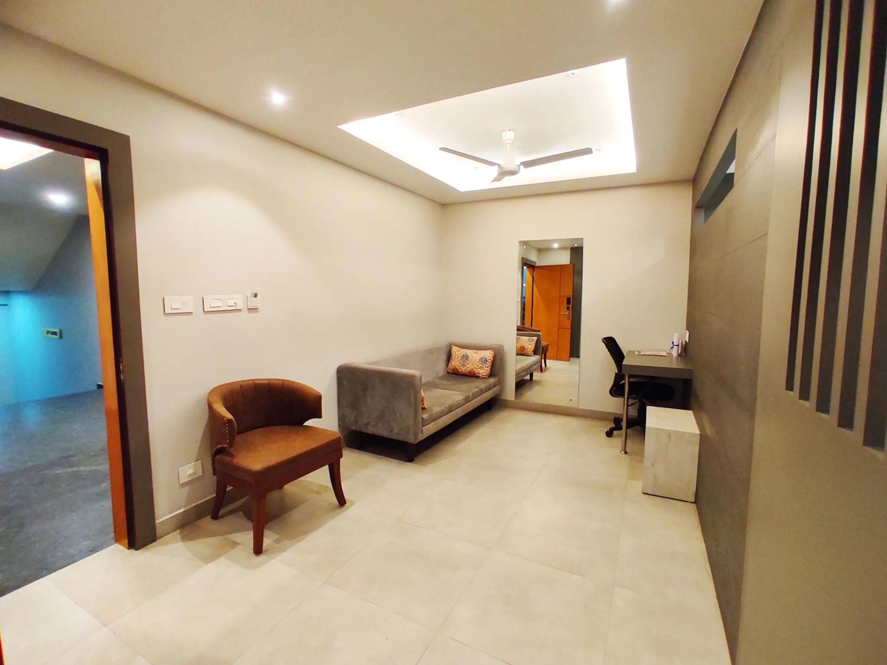 Living room in Hotel Rishiraj, Nagaon