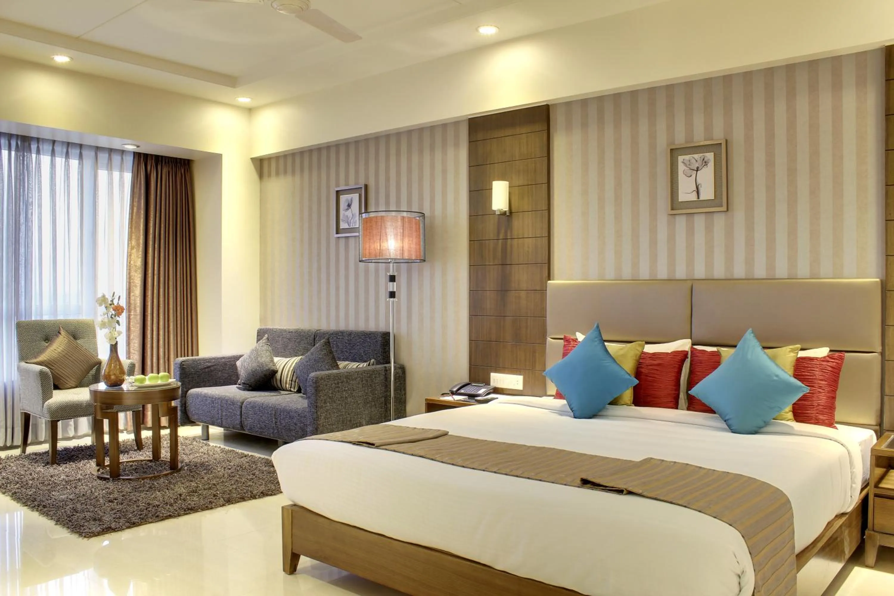 Photo of the whole room in The Radiant Swan