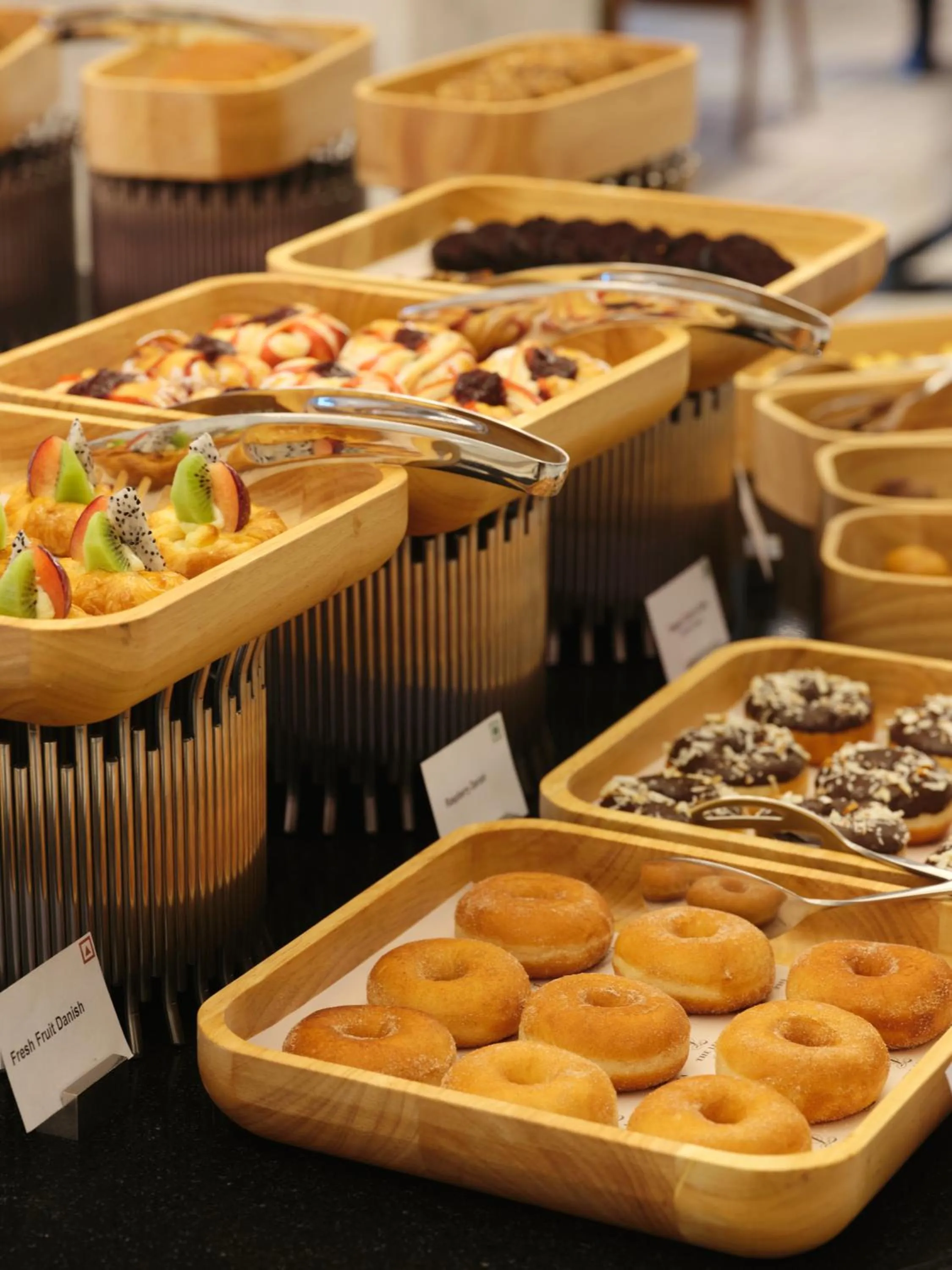 Breakfast in The Leela Hyderabad Banjara Hills