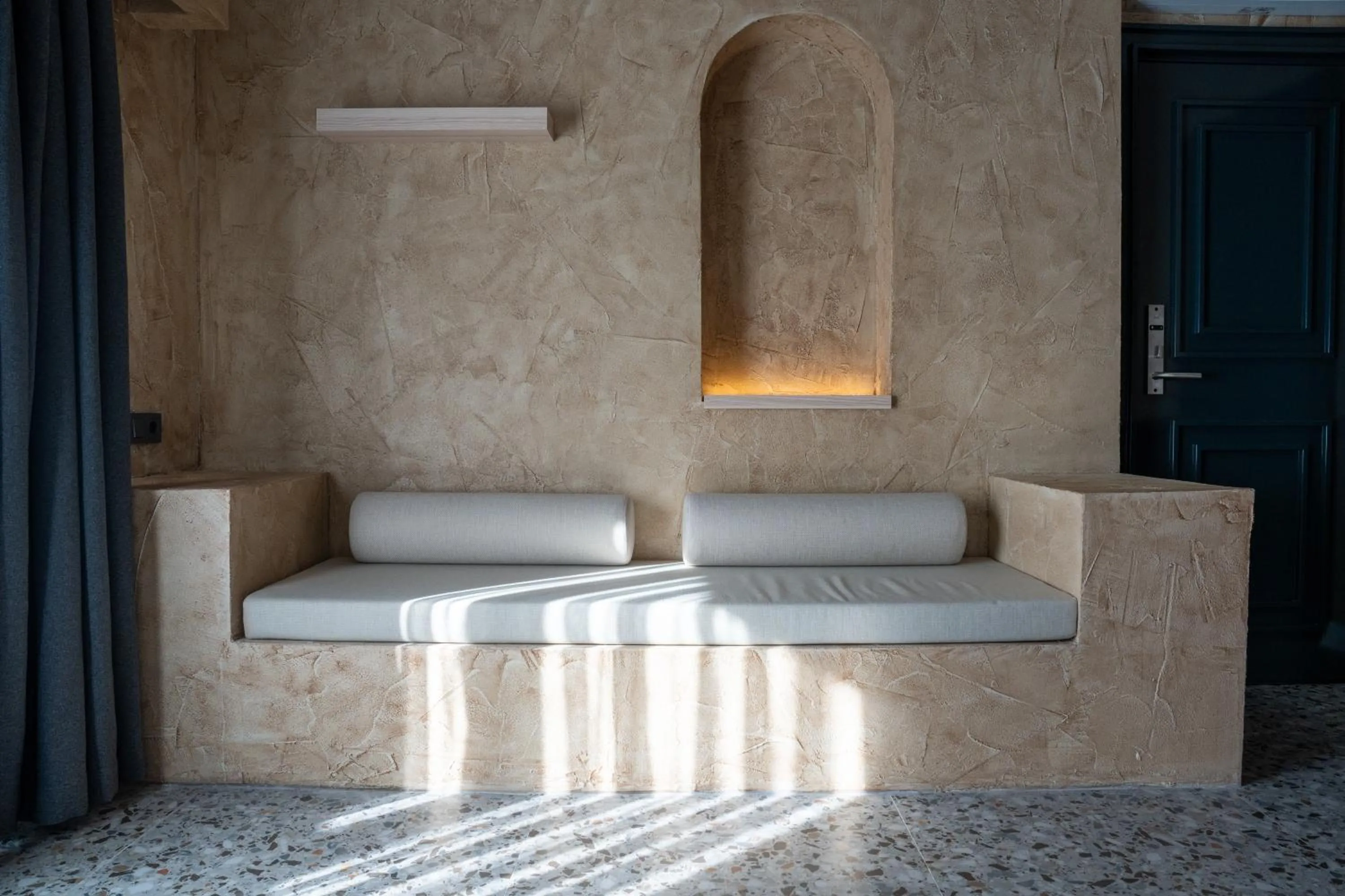 Seating area in Lucky Monkey Midi Hotel