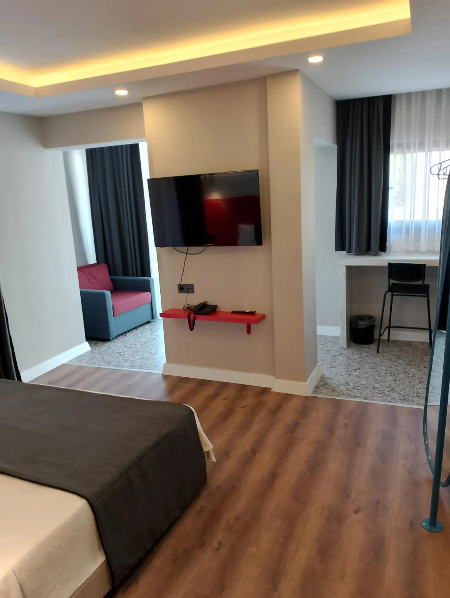 Photo of the whole room, Bed in Lucky Monkey Midi Hotel