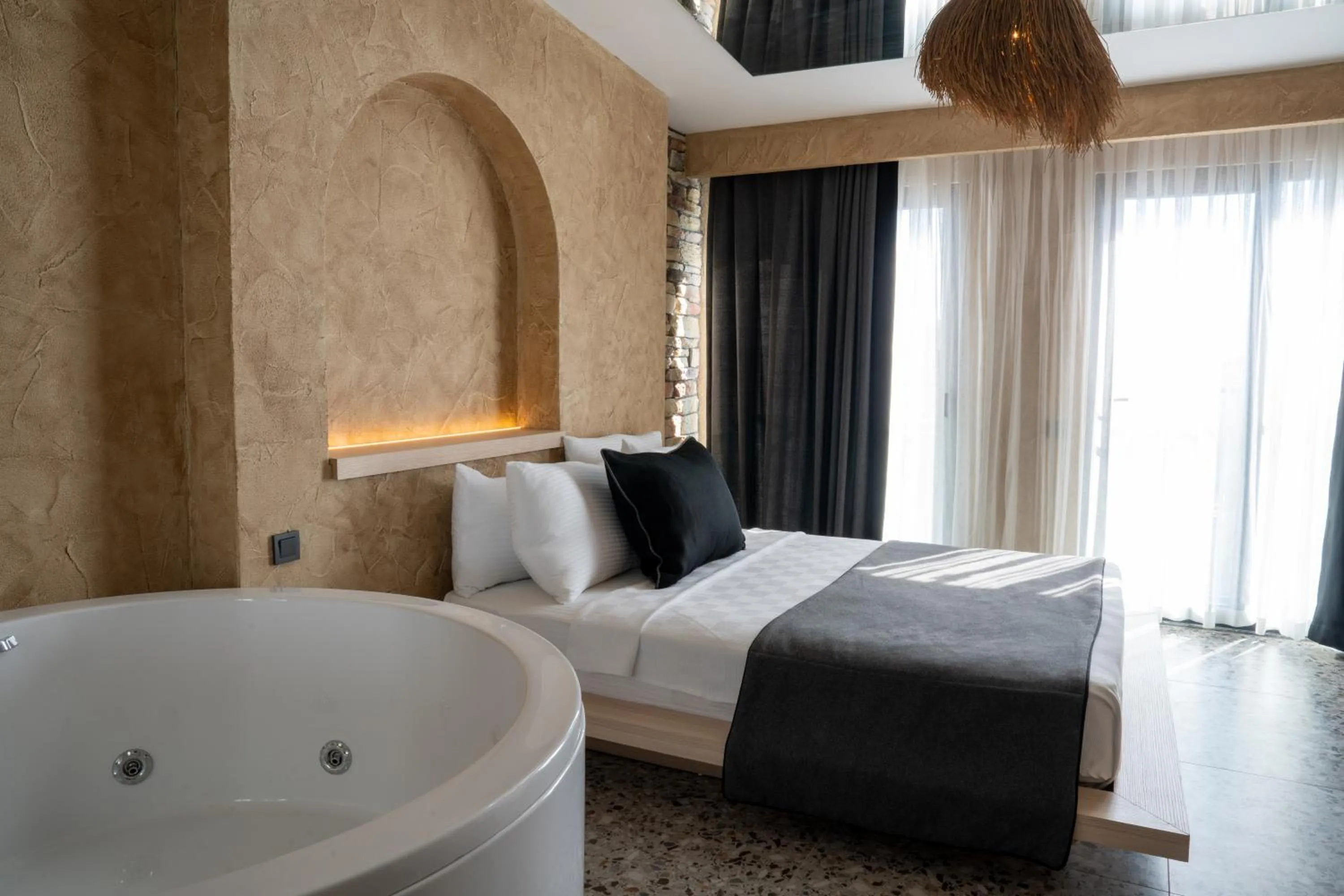 Photo of the whole room, Bed in Lucky Monkey Midi Hotel