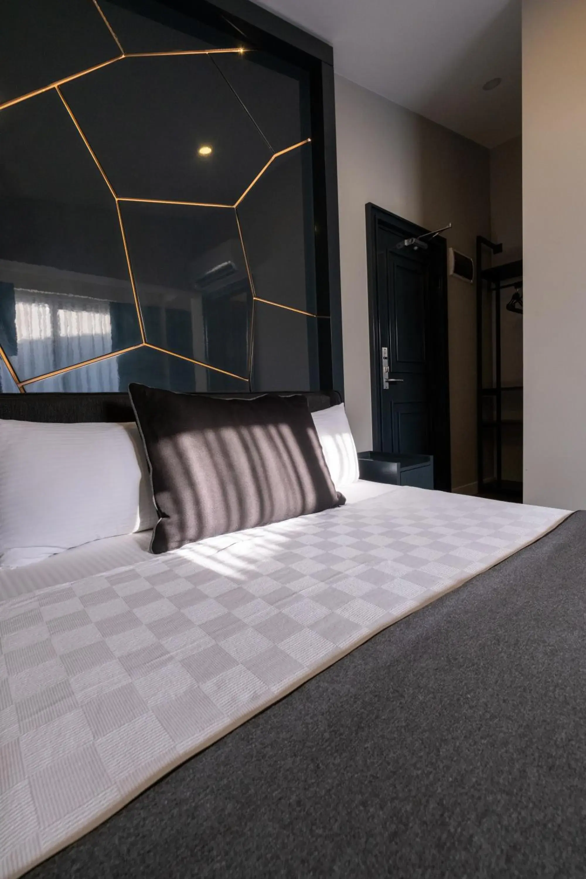 Standard Queen Room in Lucky Monkey Midi Hotel Standard Queen Room in Lucky Monkey Midi Hotel