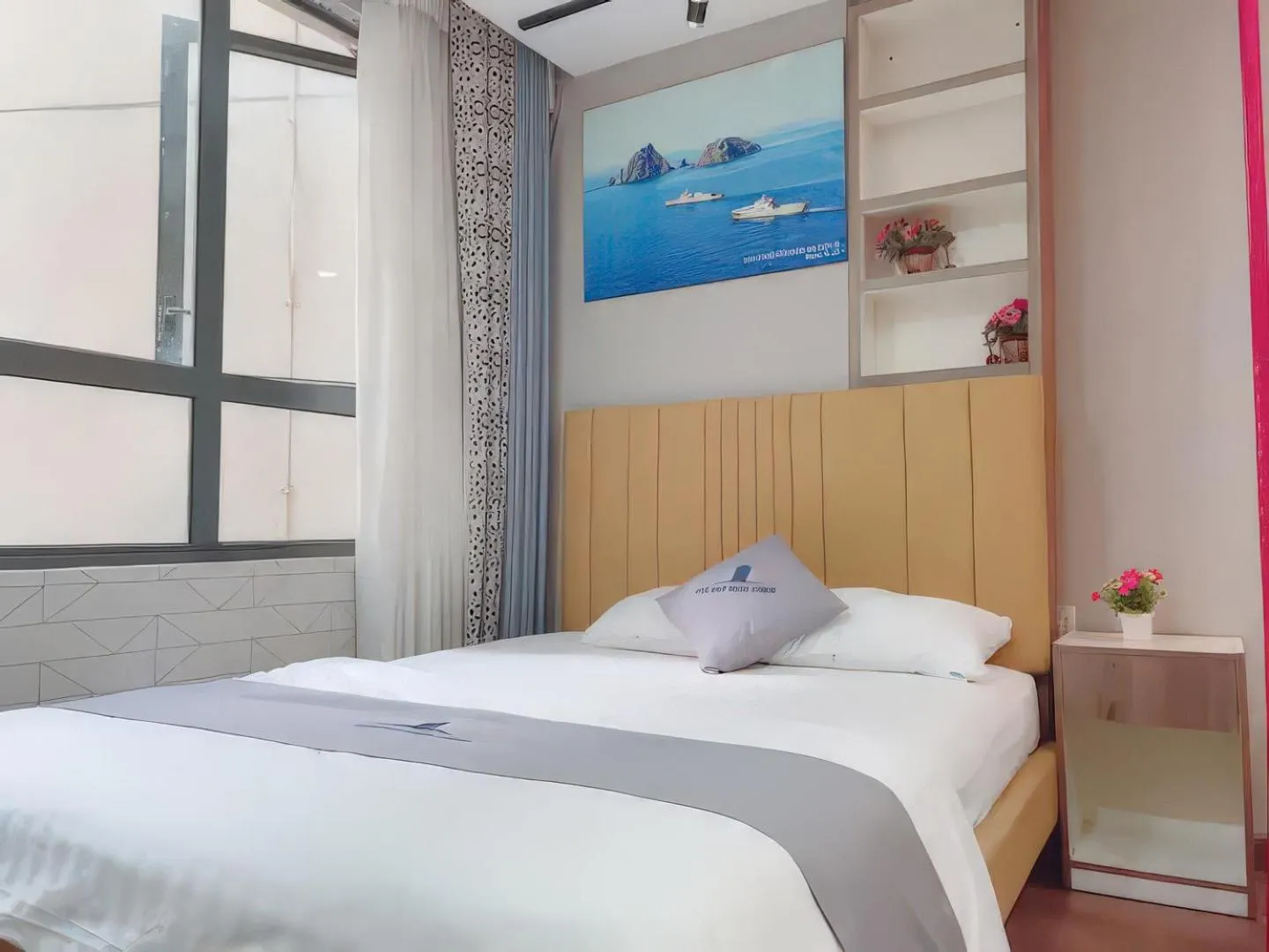 Bed in The Everich Infinity - China Town Apartment