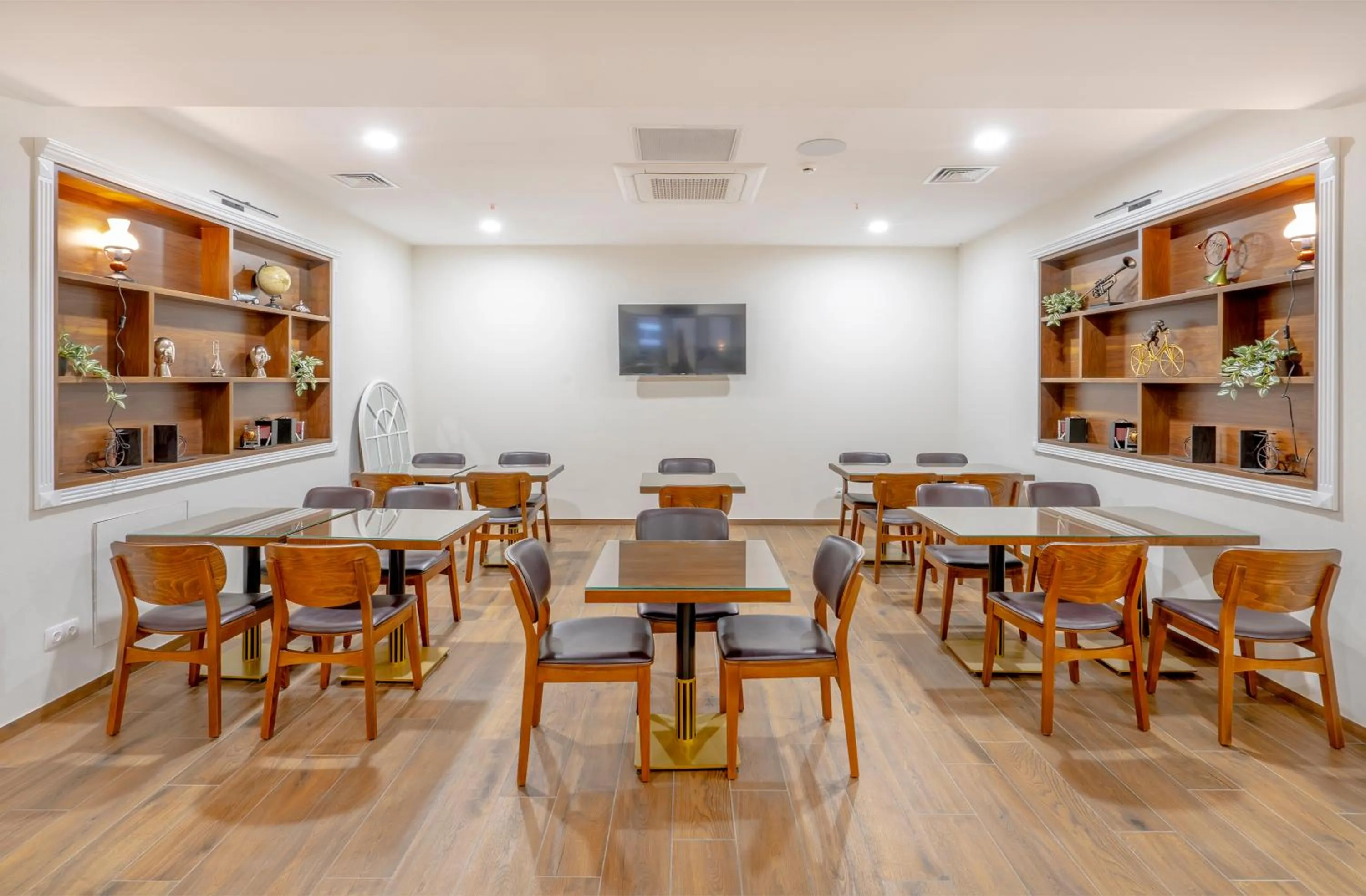 Seating area in Iris Hotel