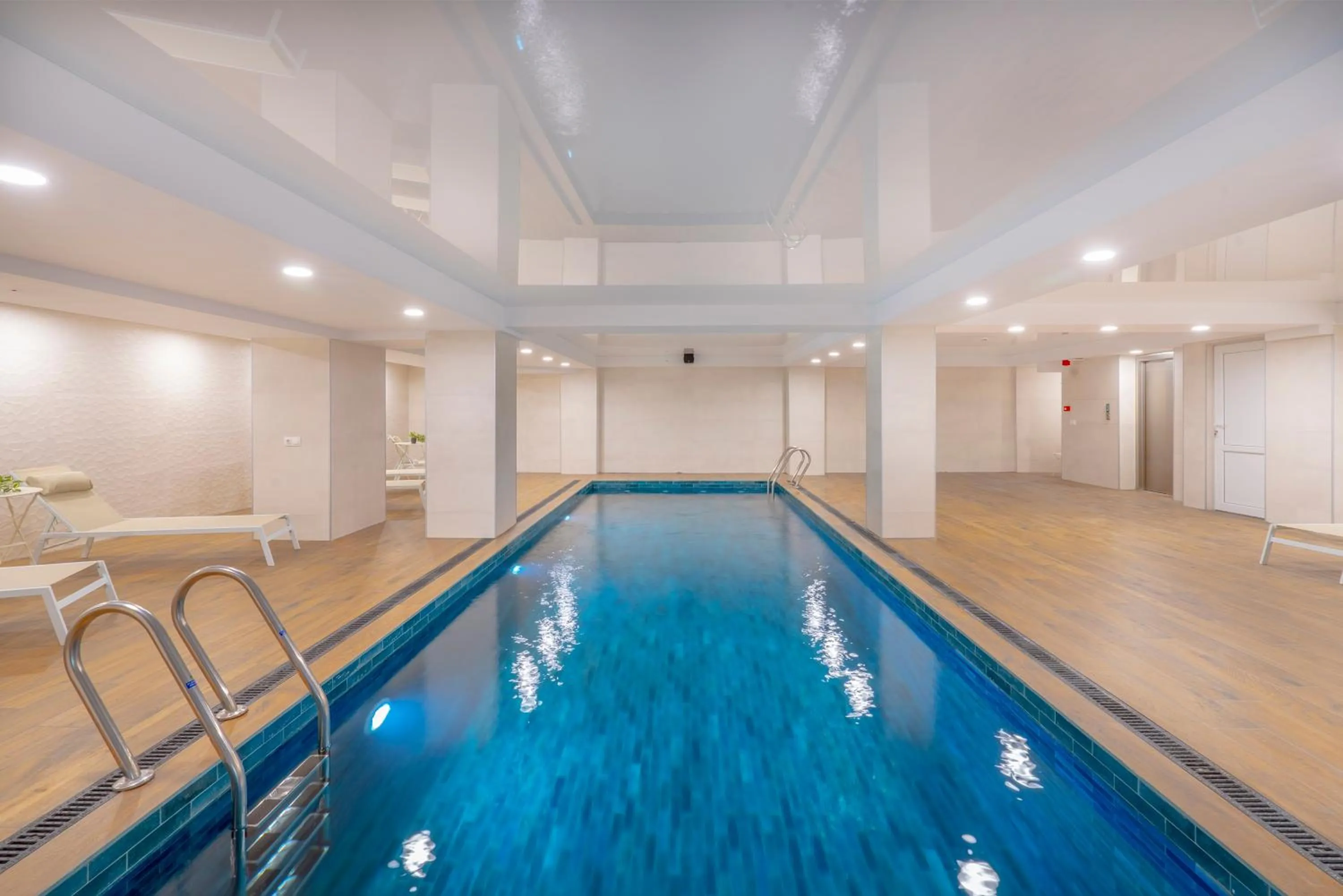 Pool view in Iris Hotel