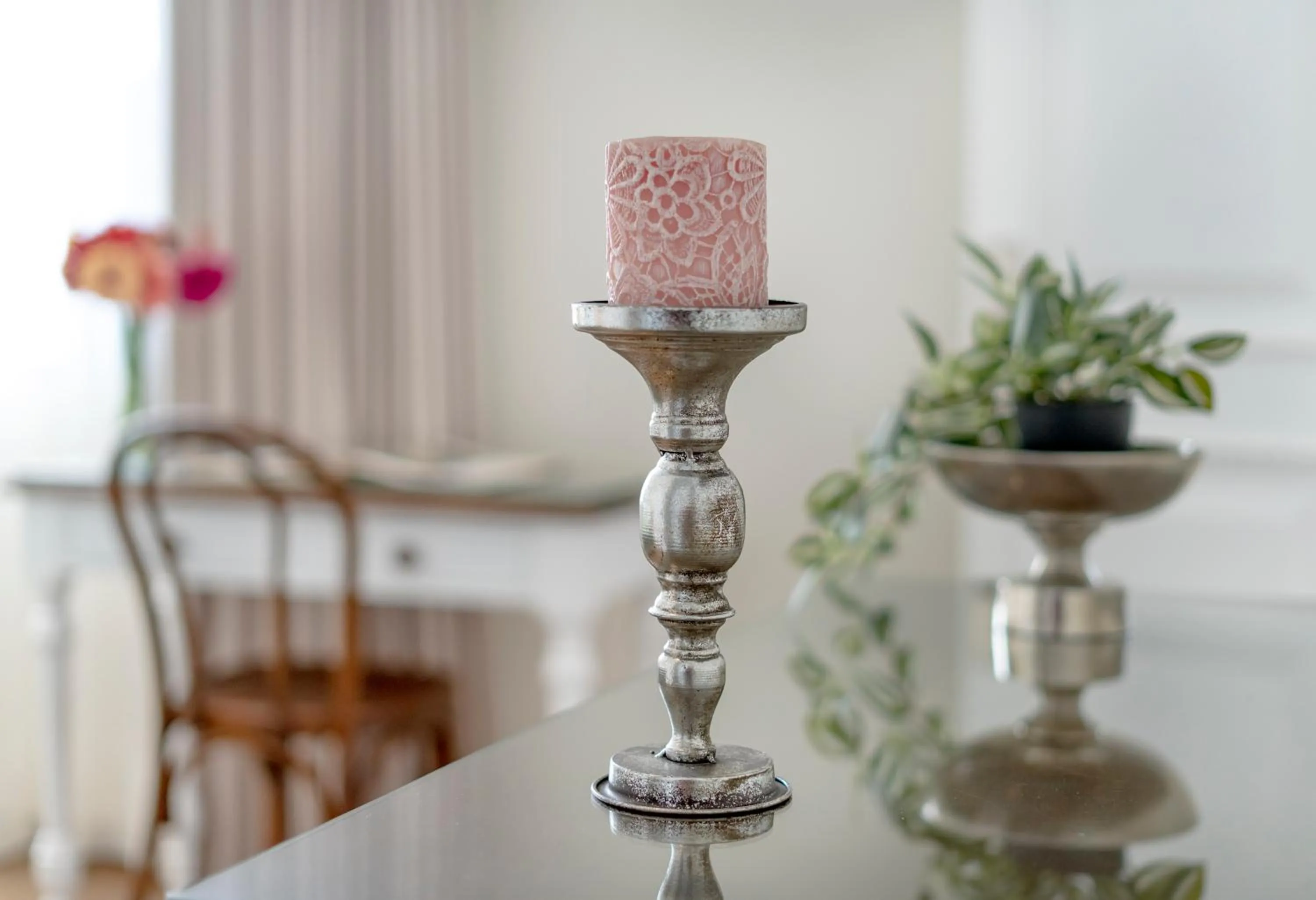 Decorative detail in Iris Hotel