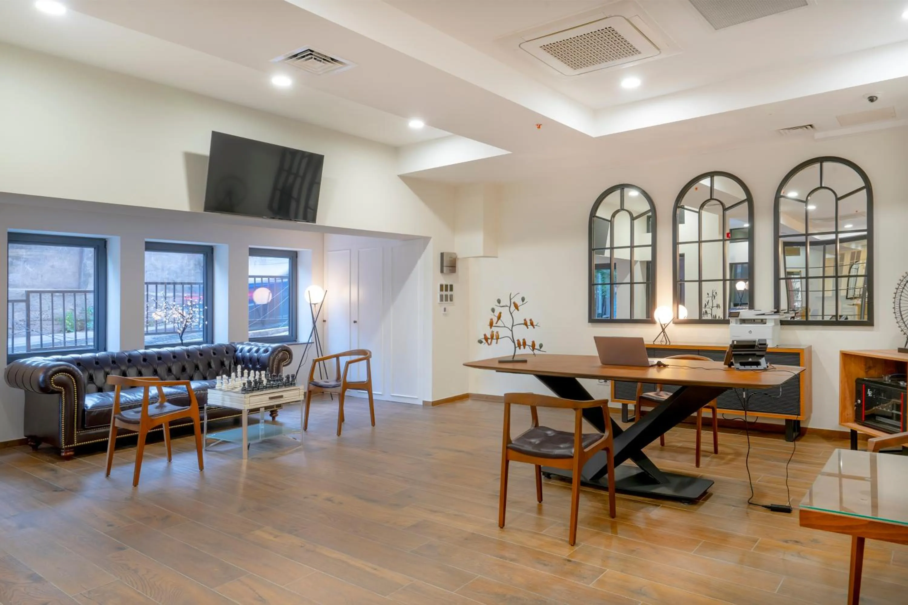 Lobby or reception in Iris Hotel