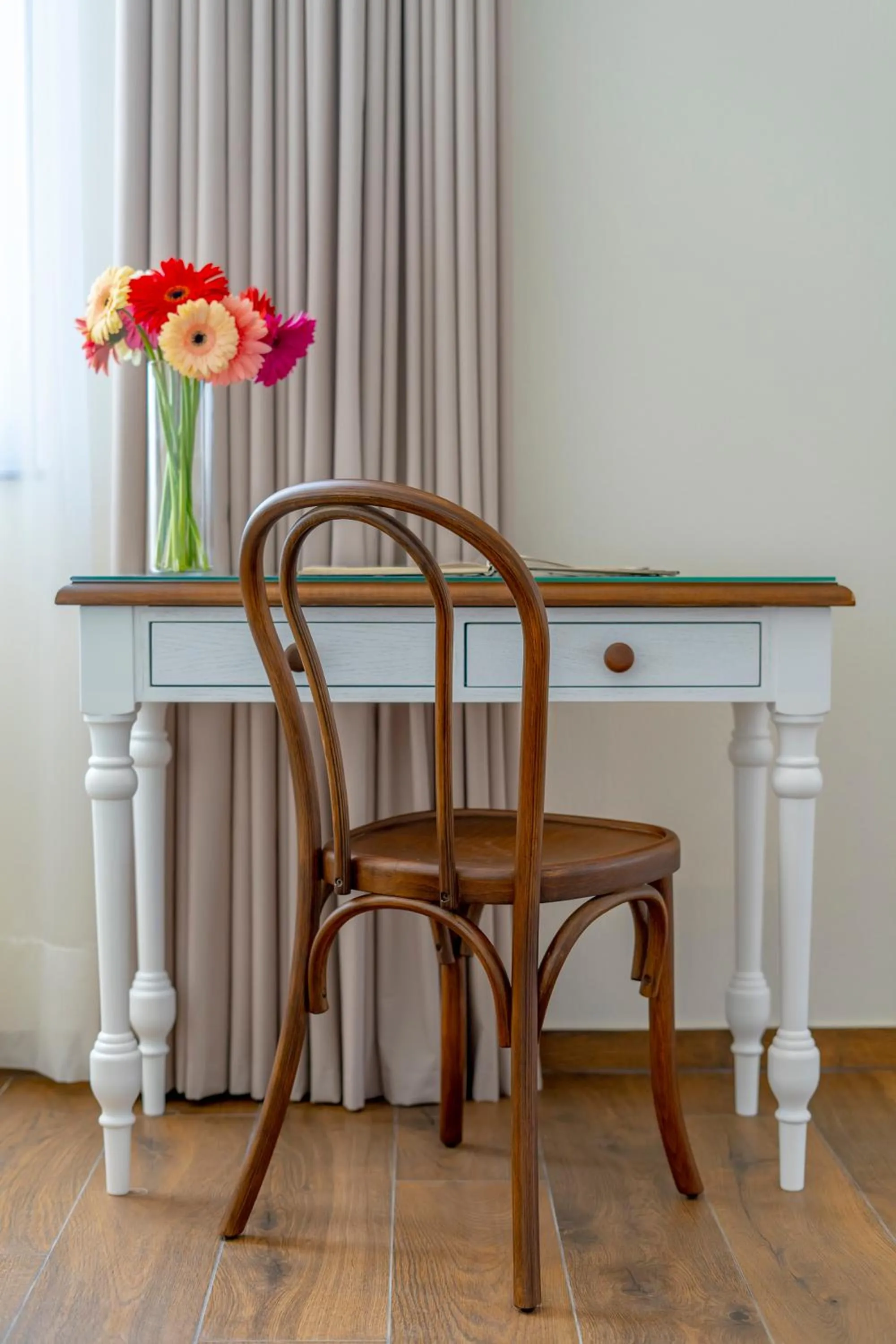 Seating area in Iris Hotel