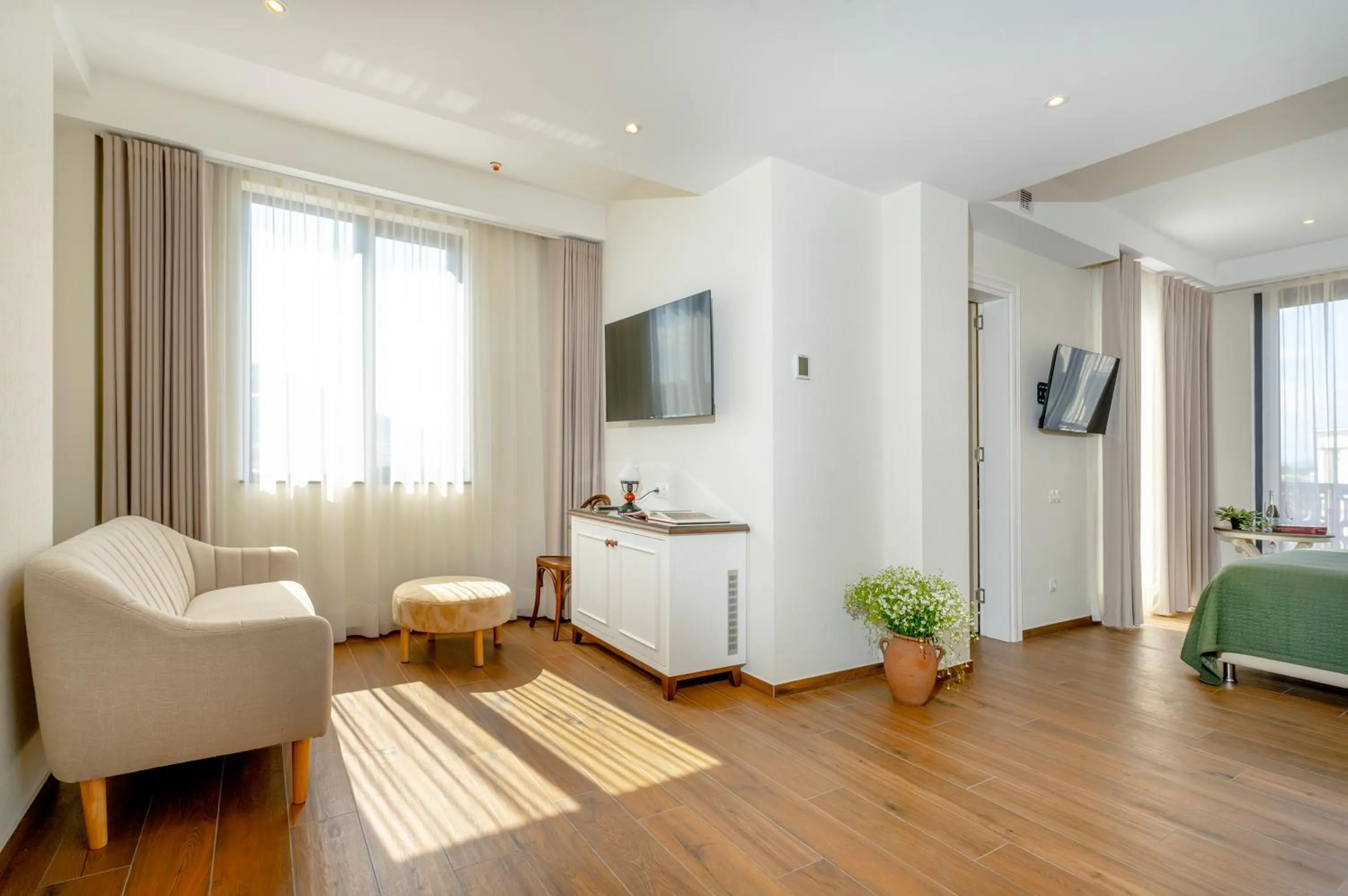 TV and multimedia in Iris Hotel