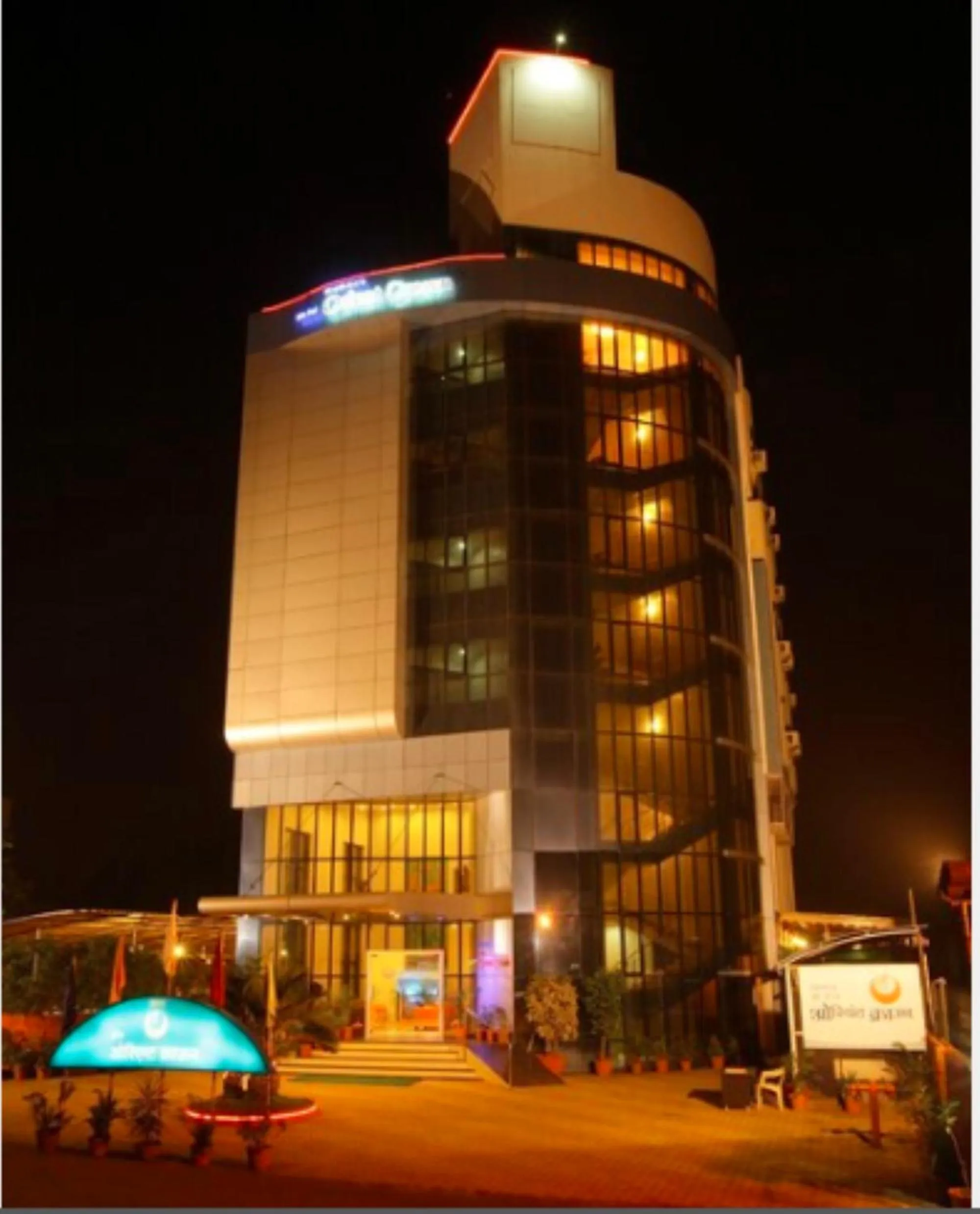 Hotel Orient Crown, Kolhapur