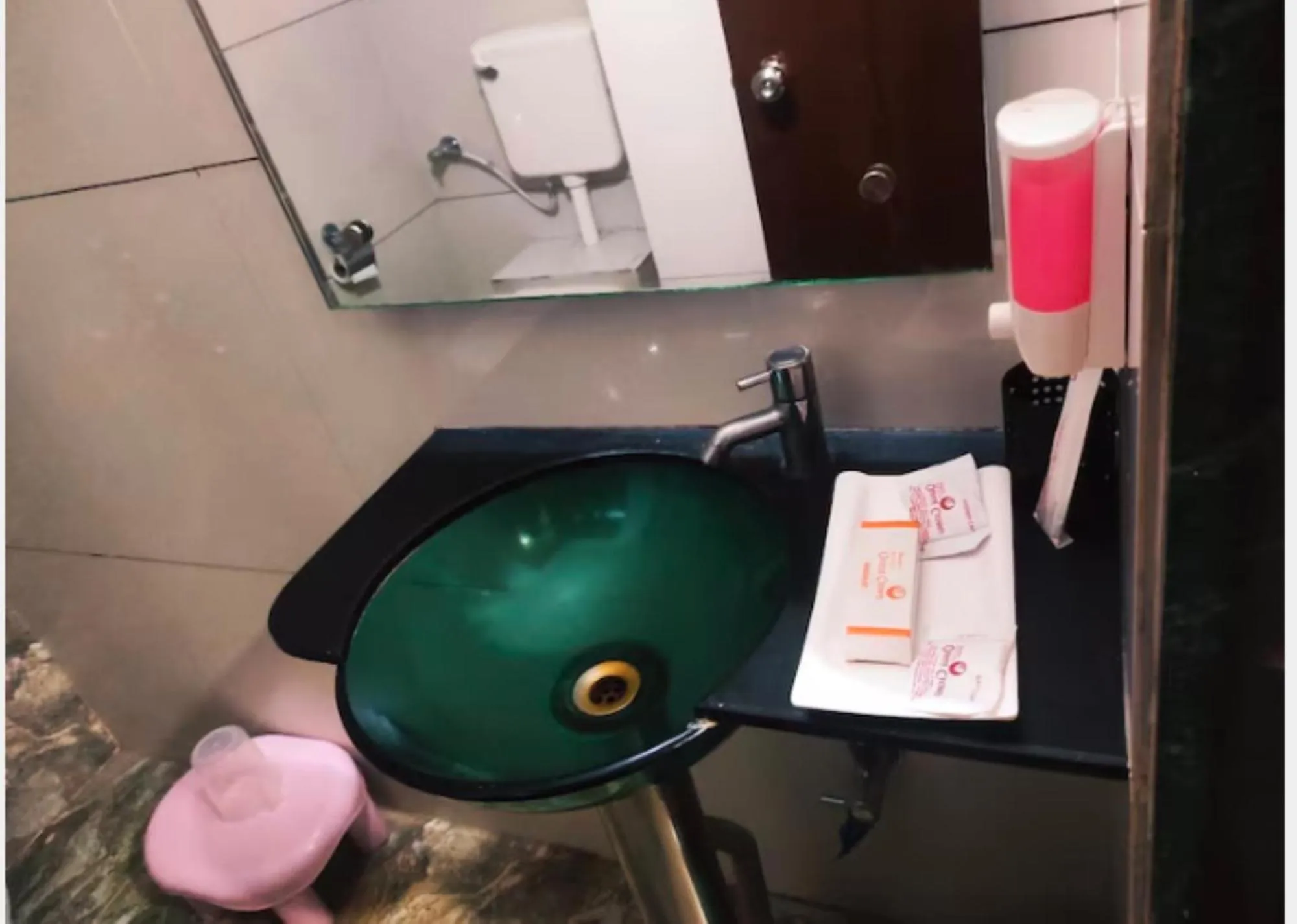 Hotel Orient Crown, Kolhapur