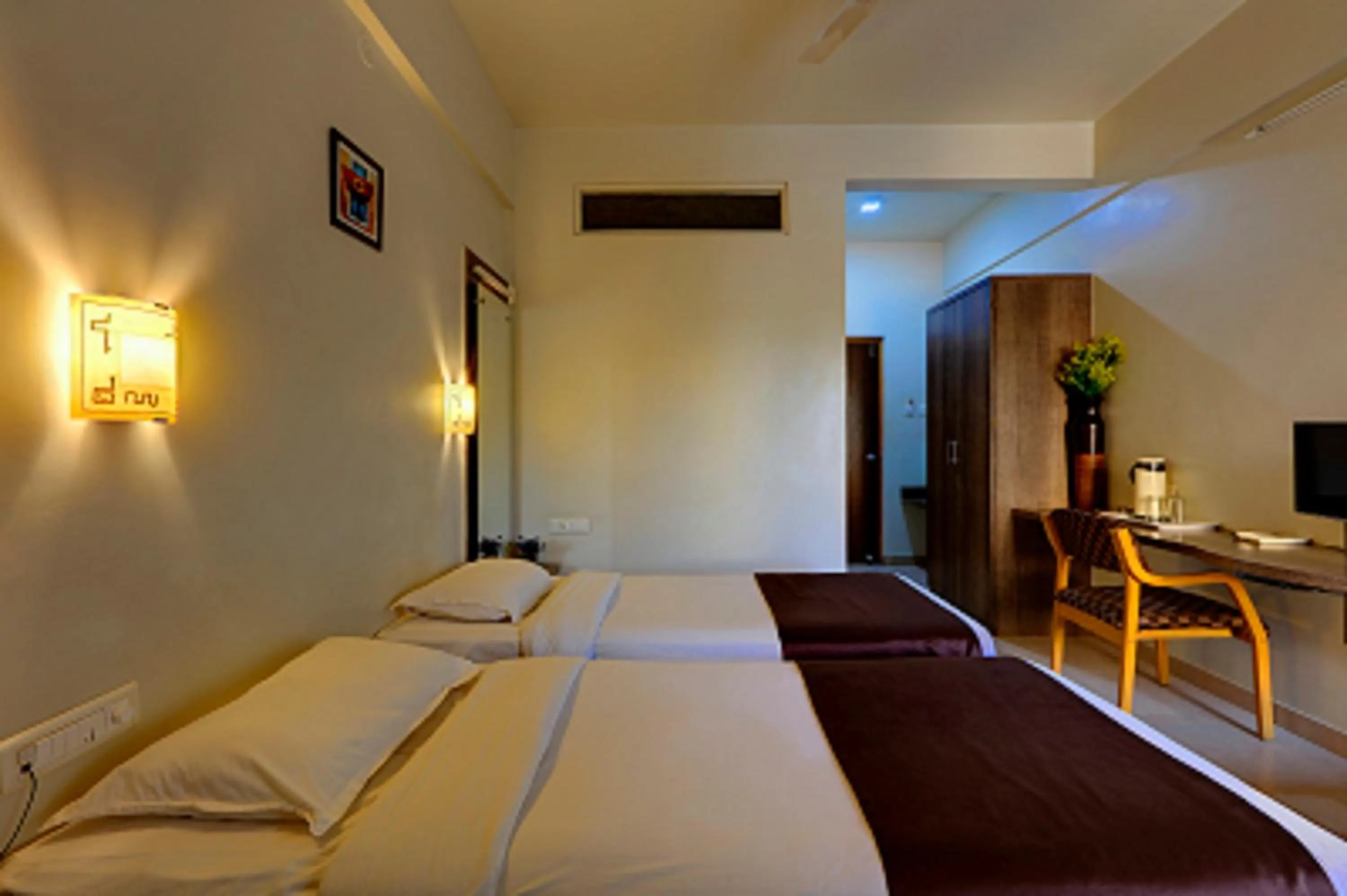 Bed in Hotel Orient Crown, Kolhapur