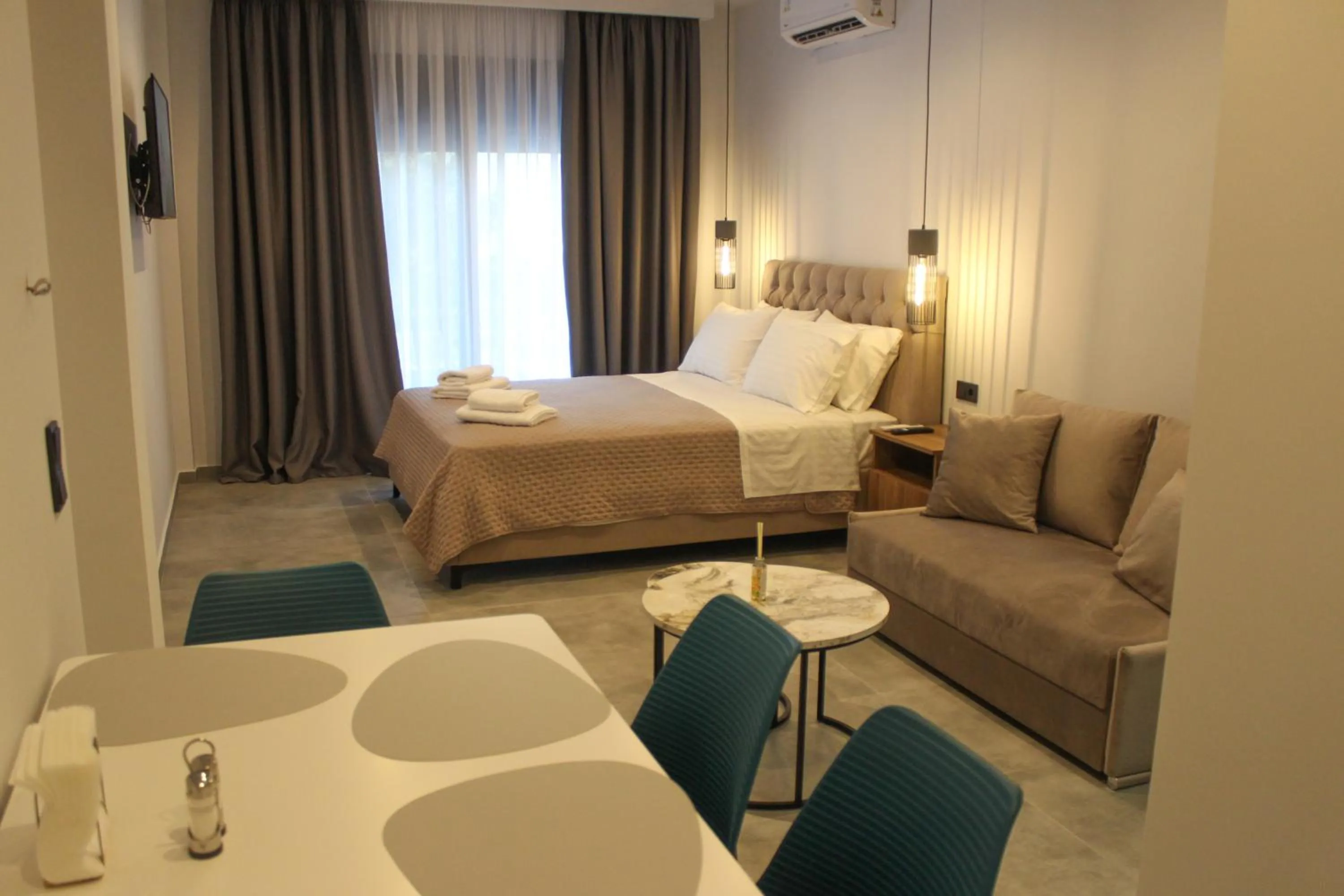 Bed in Dunes Luxury Apartments